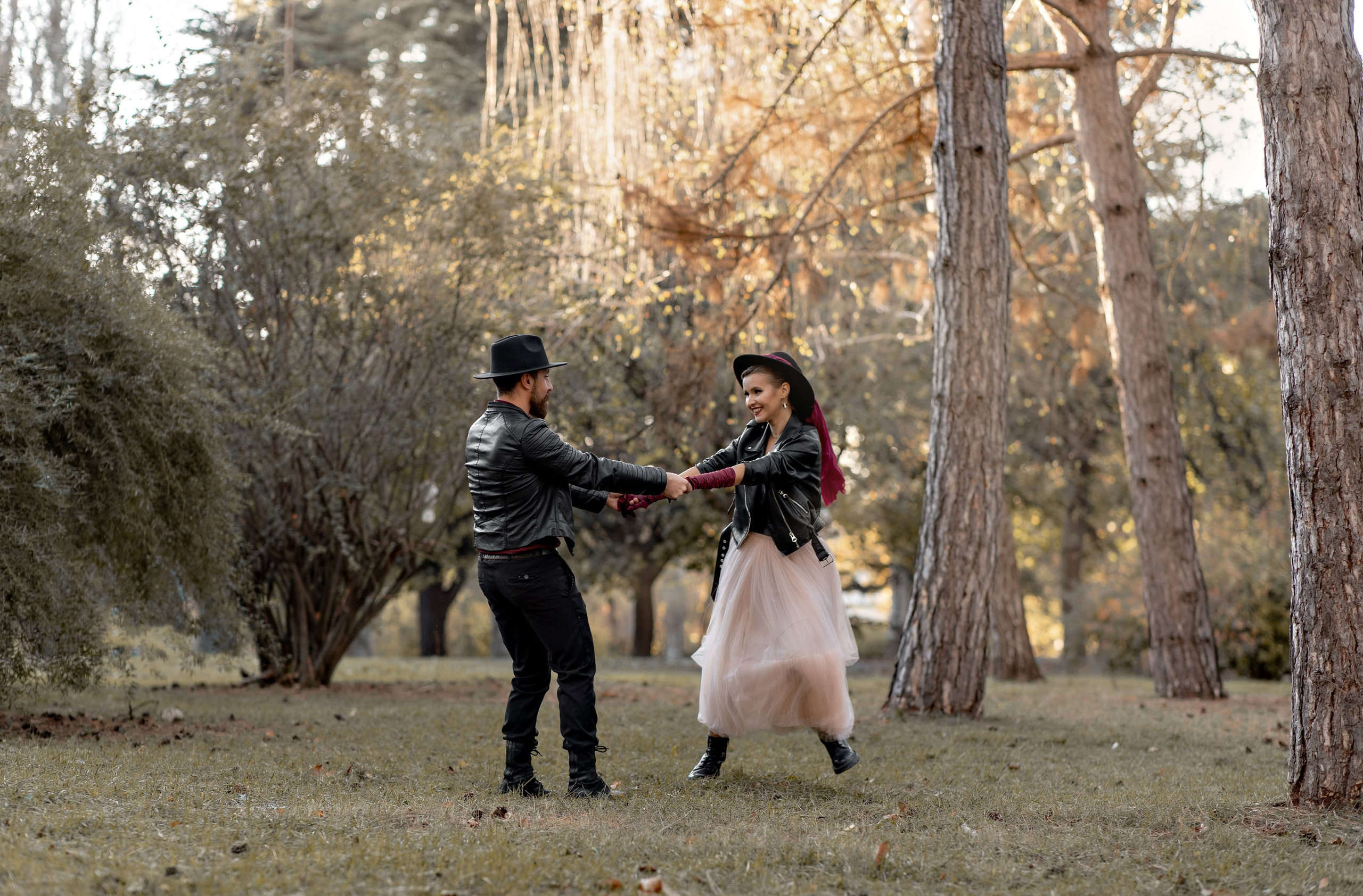 Выездные фотосессии. Съемка для влюбленных. Фотограф-стилист Крым Прокат одежды в Крыму. Фотосессии в Крыму