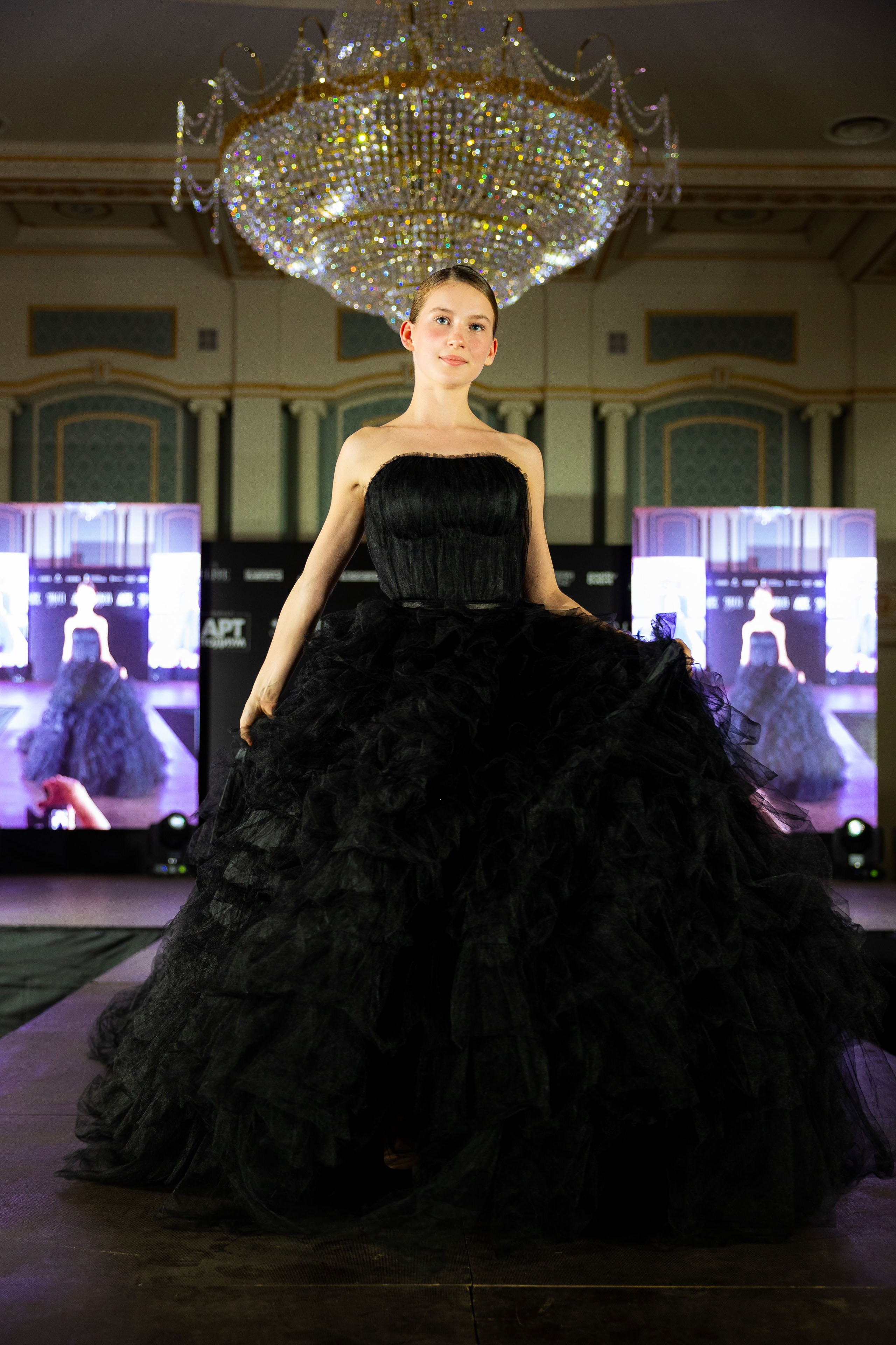 Арт-подиум «Цвета Удмуртии». Показ мод [25/10/24]. Фотограф Виноградов Константин