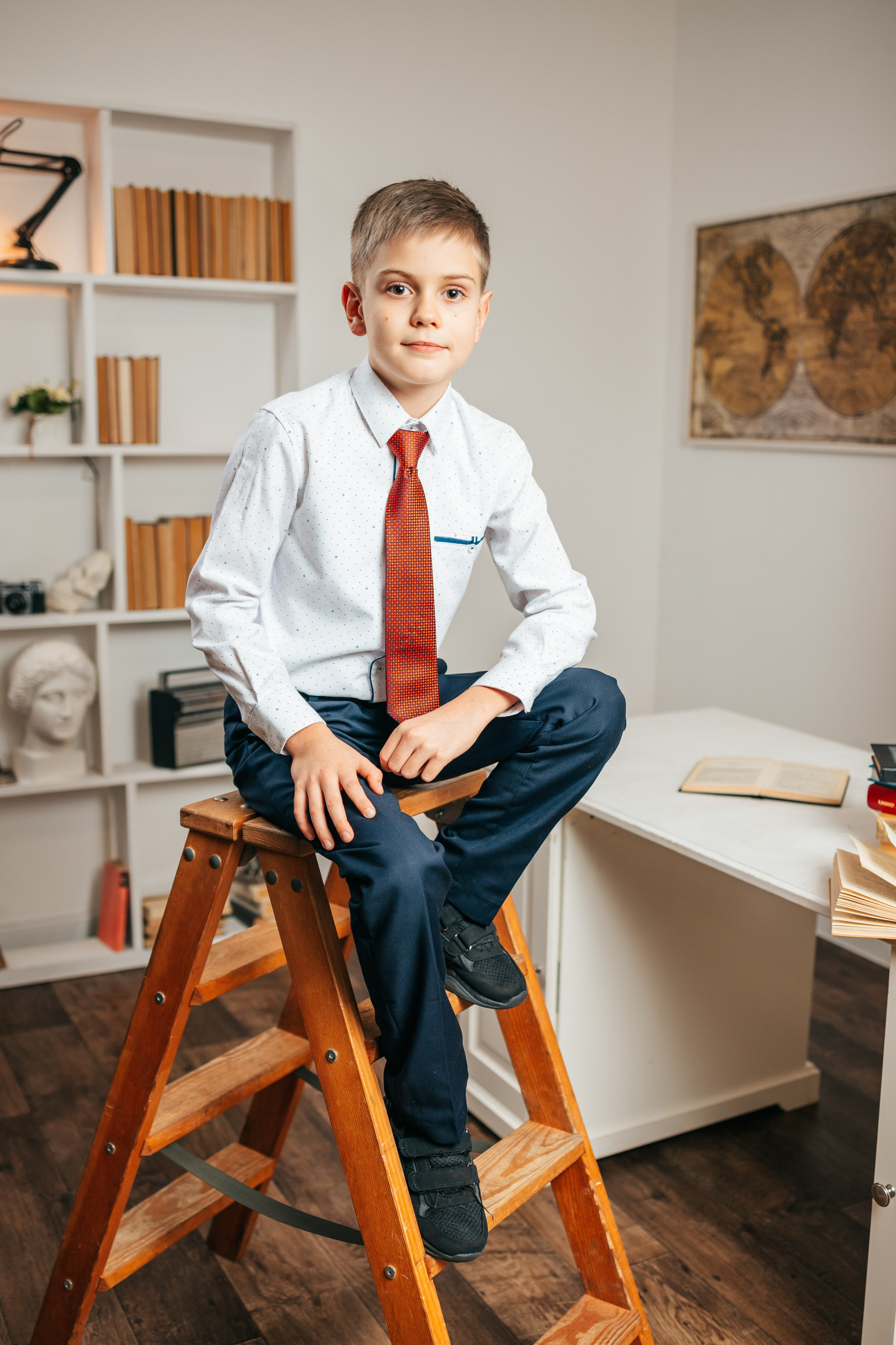 Студия школьной фотографии. Фотостудия выпускных альбомов в Твери. Студия школьной фотографии в Твери. Выпускные альбомы в Твери