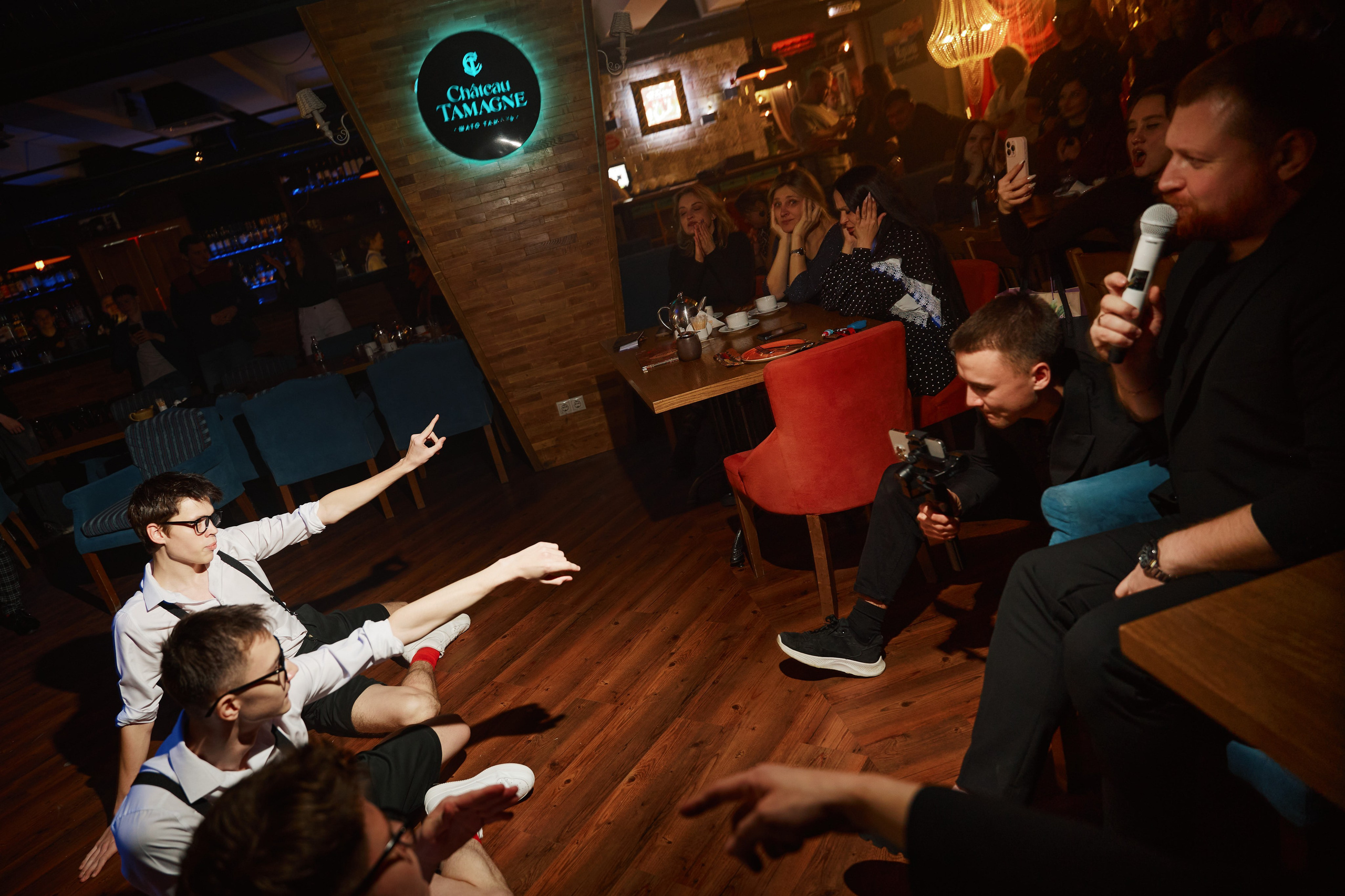 Арт-вечеринка 2026. Фотограф и видеограф в Кургане Леонид Корнильев