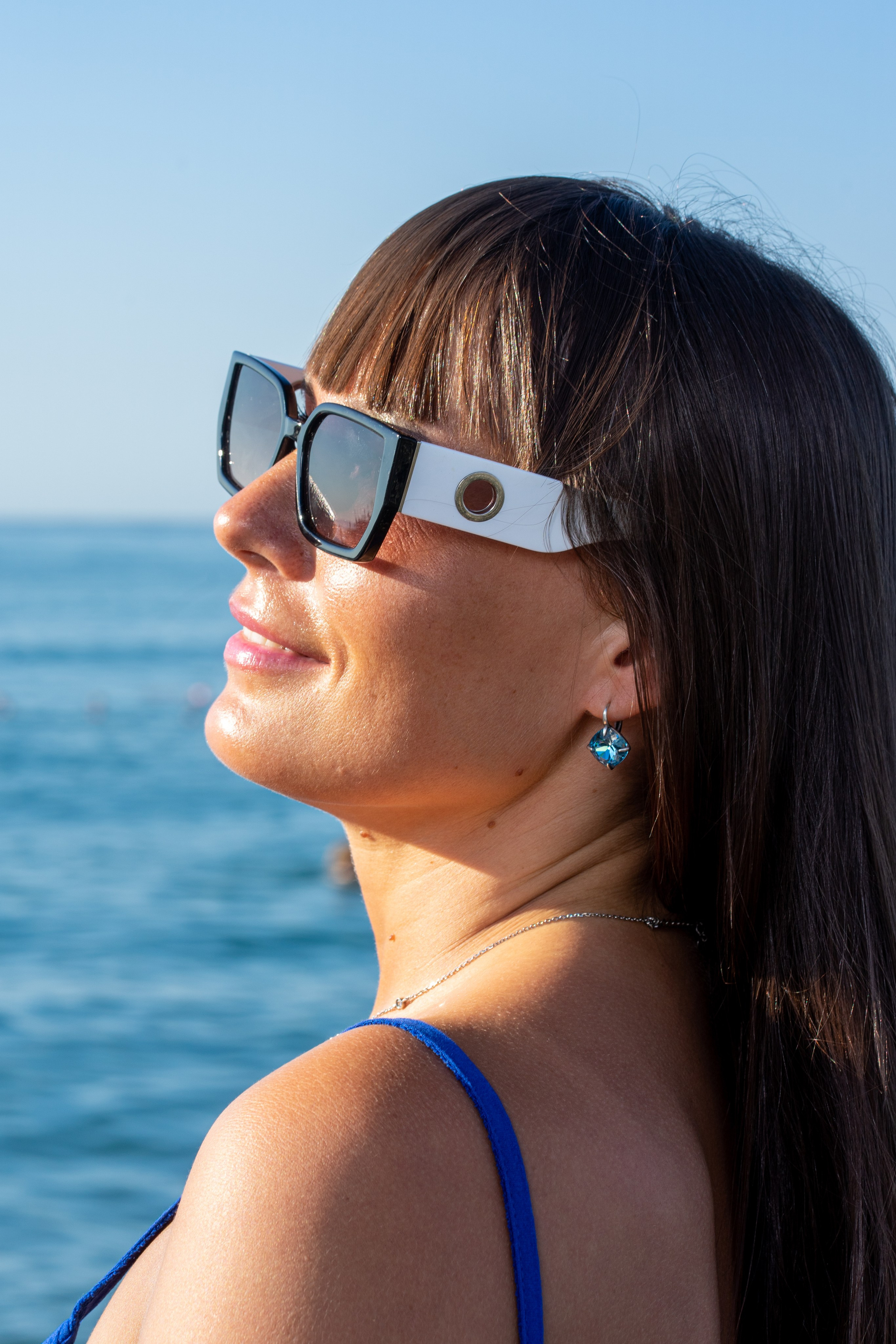 Фотосессия Юлии на море и на пальмовой аллее в Сириусе. Фотограф в Сочи Тиунова Маргарита и Тиунов Евгений