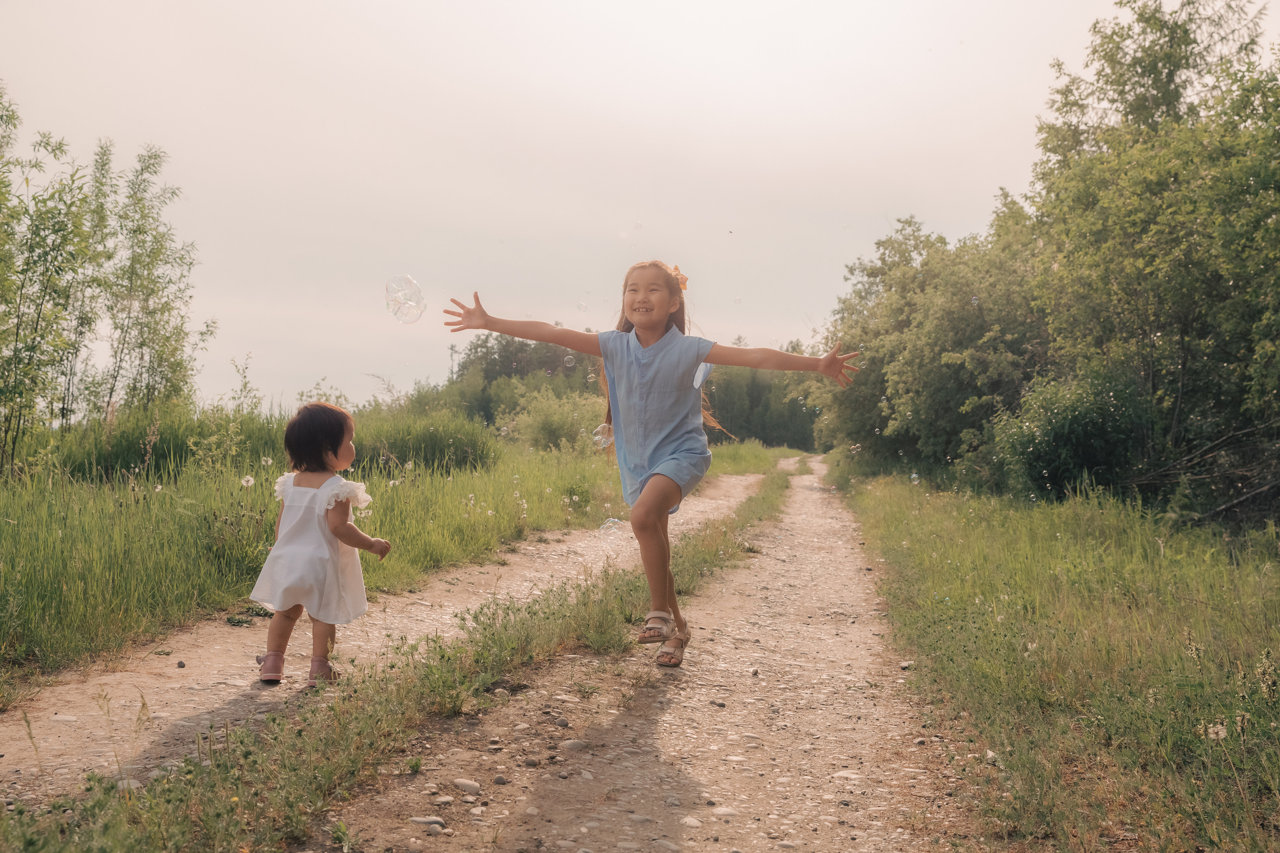 Виолетта и Мия. Воронистая Анастасия. Фотограф Якутия, Томпонский район