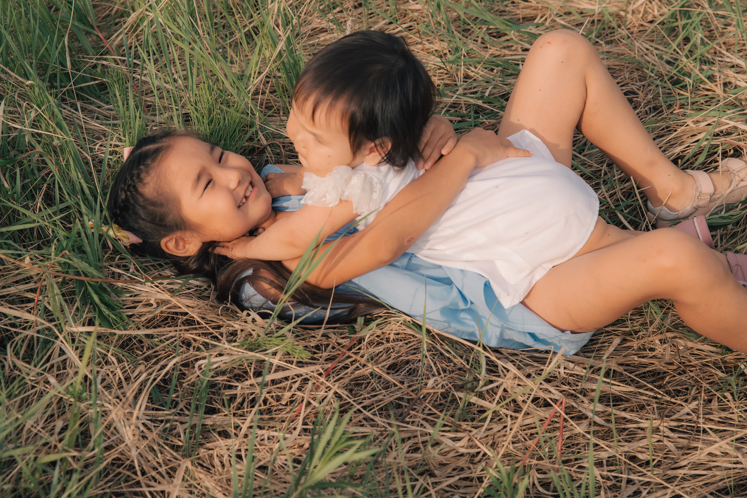 Виолетта и Мия. Воронистая Анастасия. Фотограф Якутия, Томпонский район