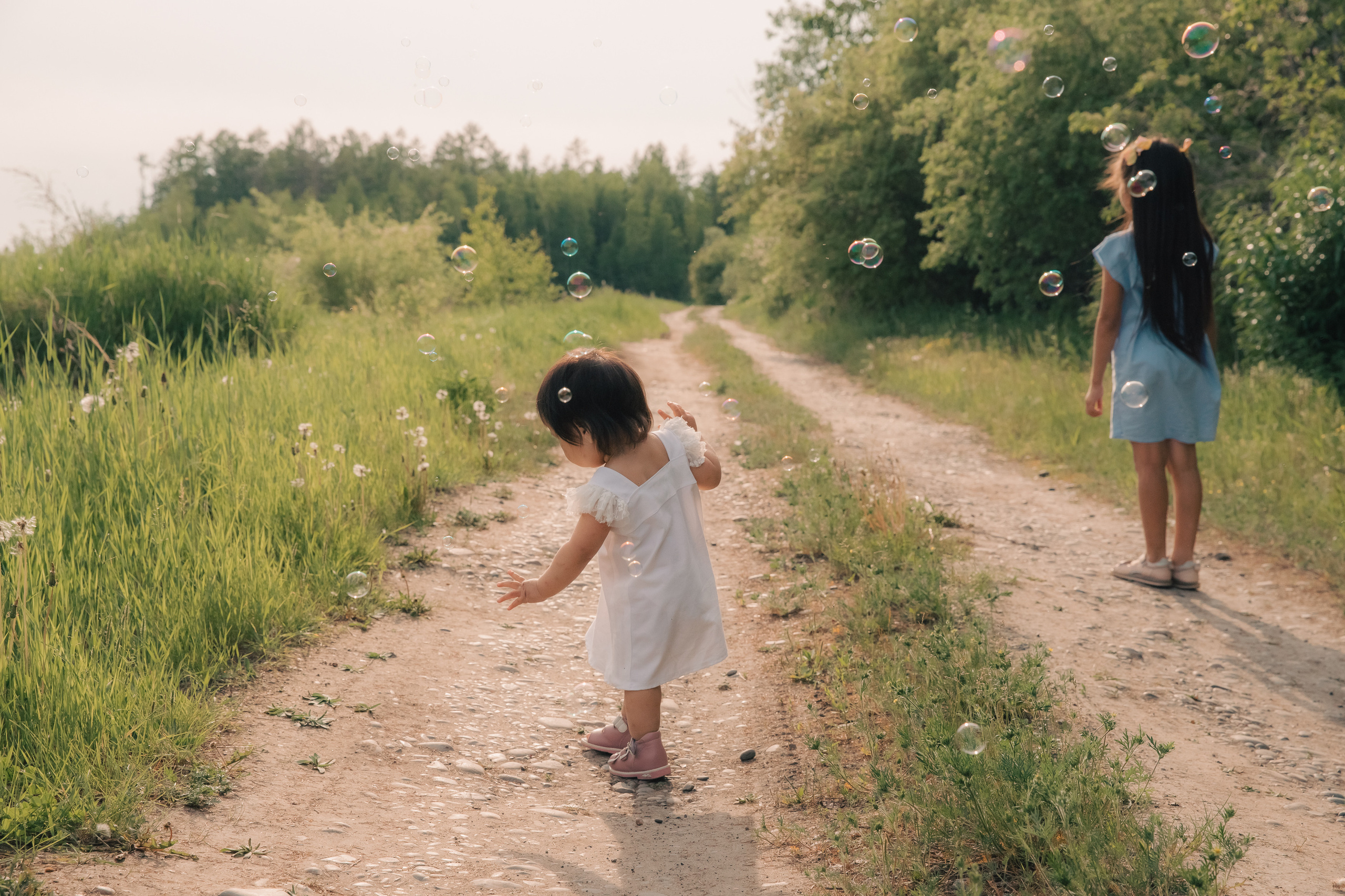 Виолетта и Мия. Воронистая Анастасия. Фотограф Якутия, Томпонский район