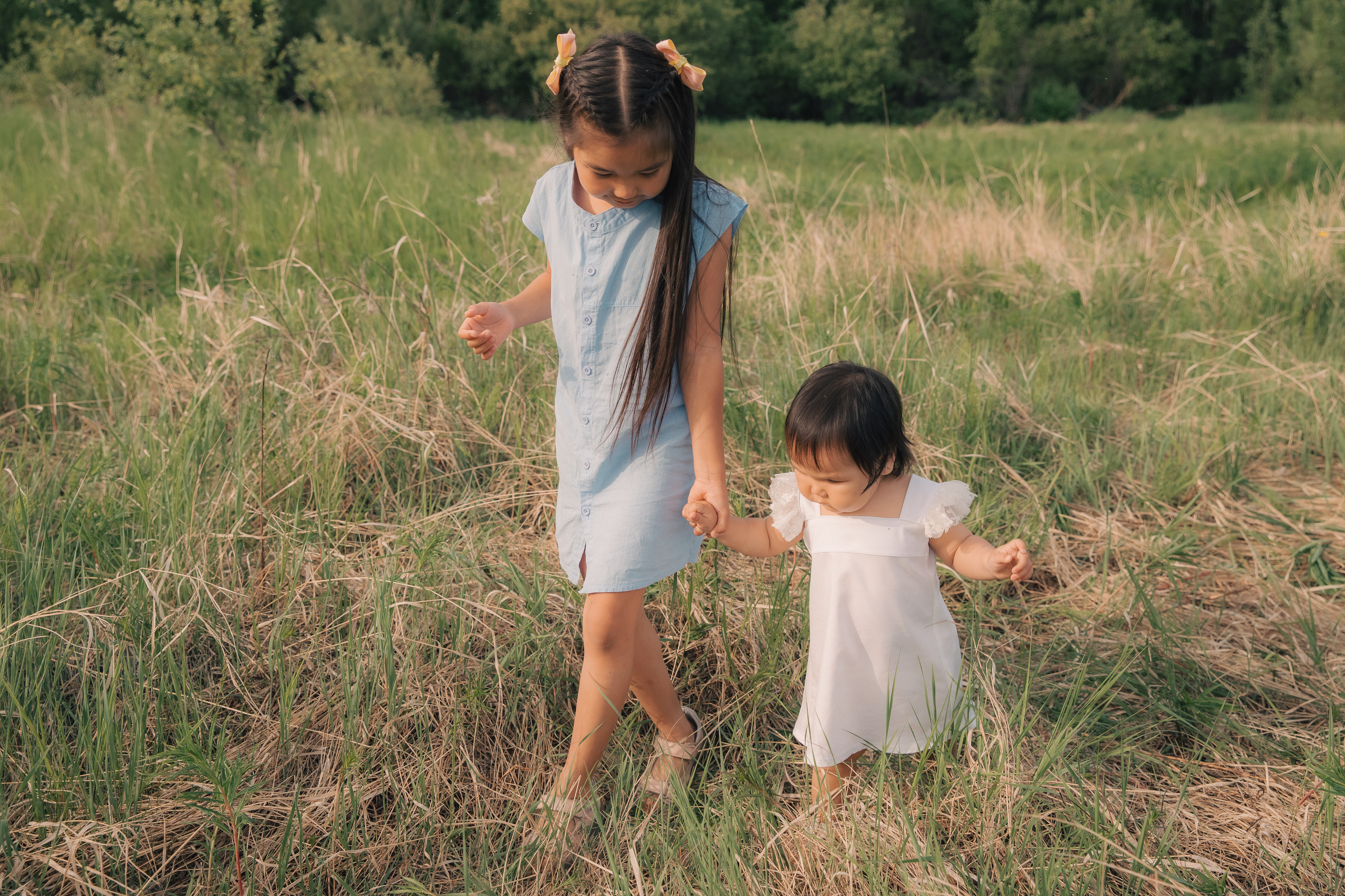 Виолетта и Мия. Воронистая Анастасия. Фотограф Якутия, Томпонский район