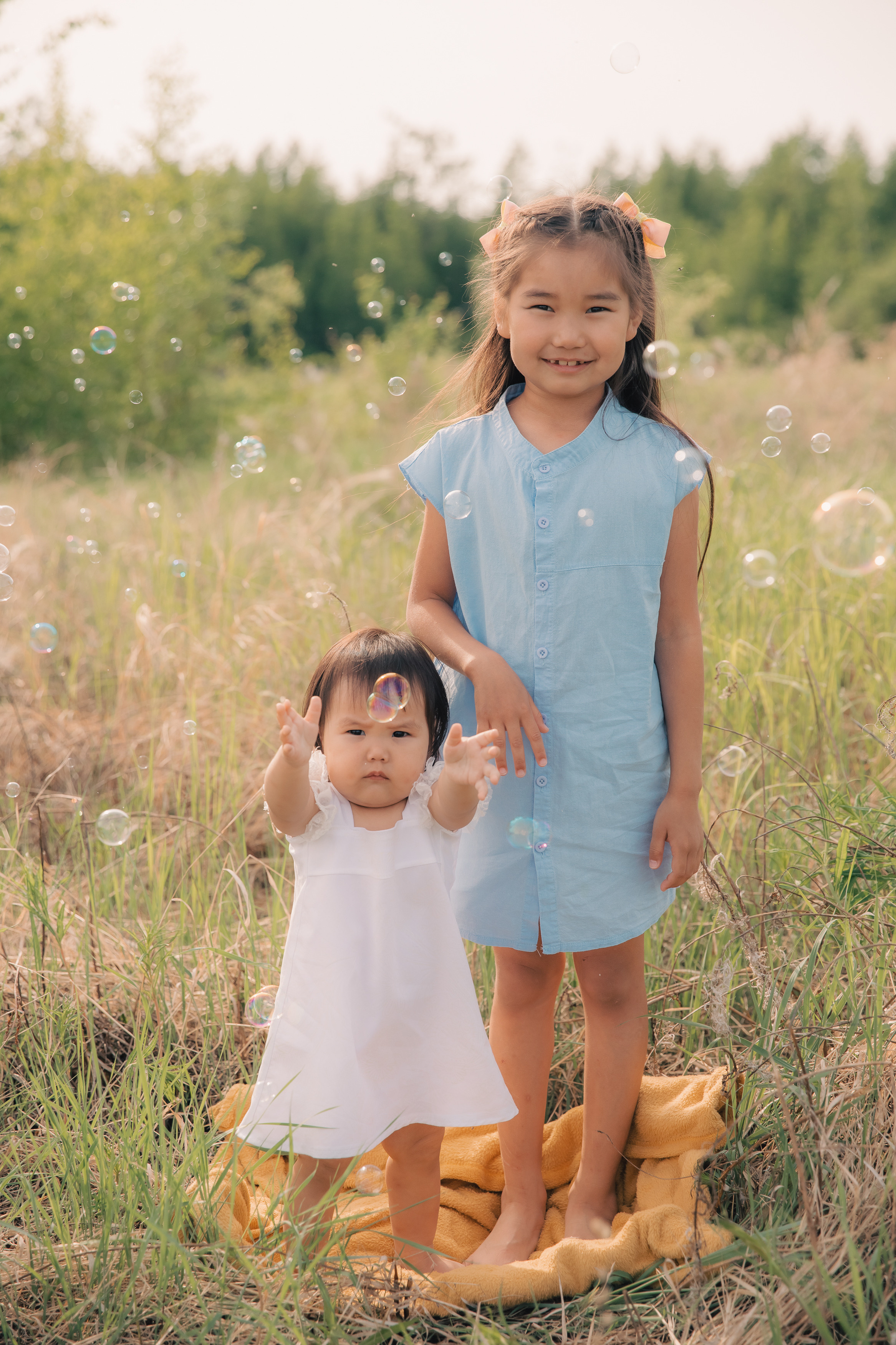 Виолетта и Мия. Воронистая Анастасия. Фотограф Якутия, Томпонский район