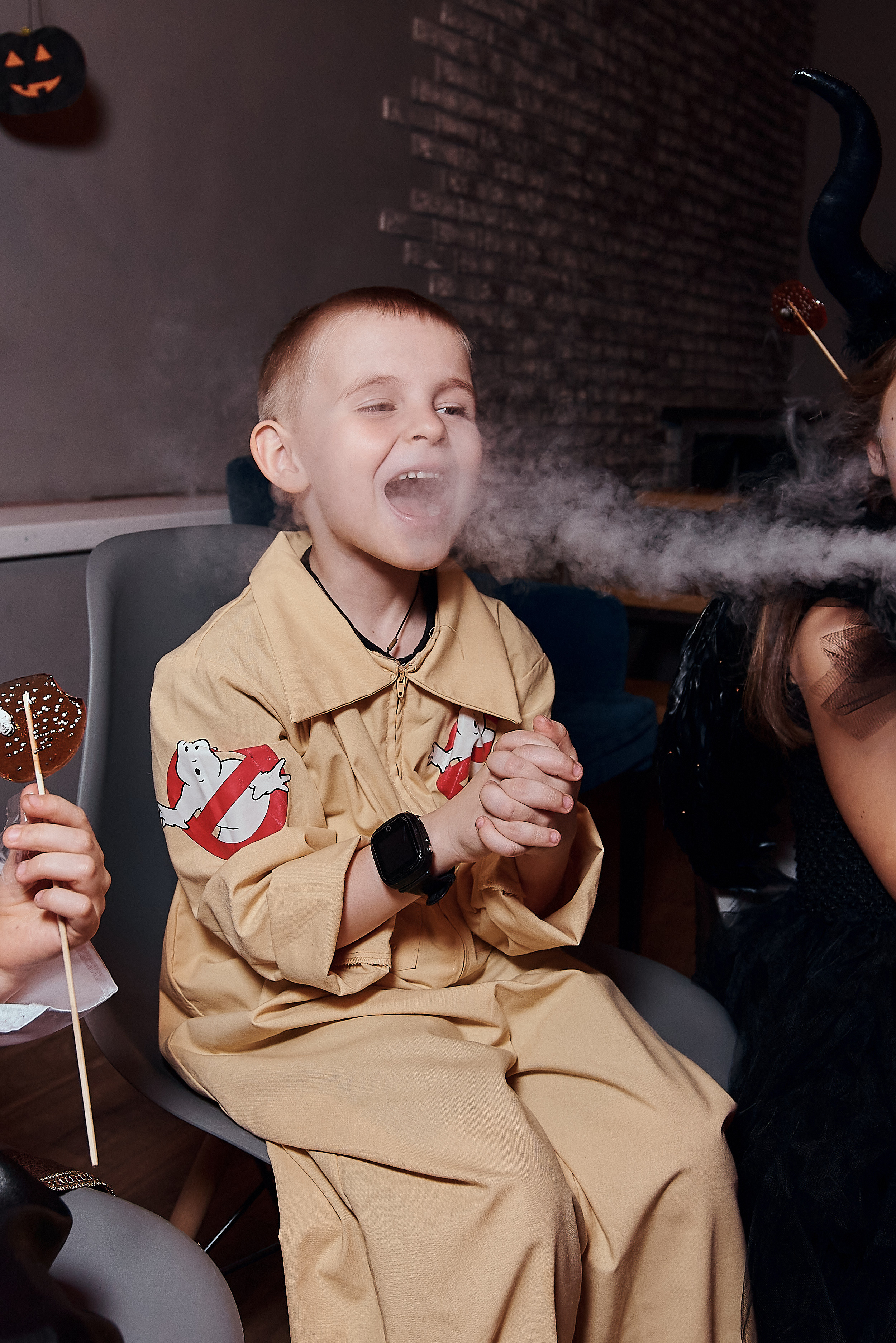 Хеллоуинская вечеринка в лофте. Фотограф Москва Софа Ревчук