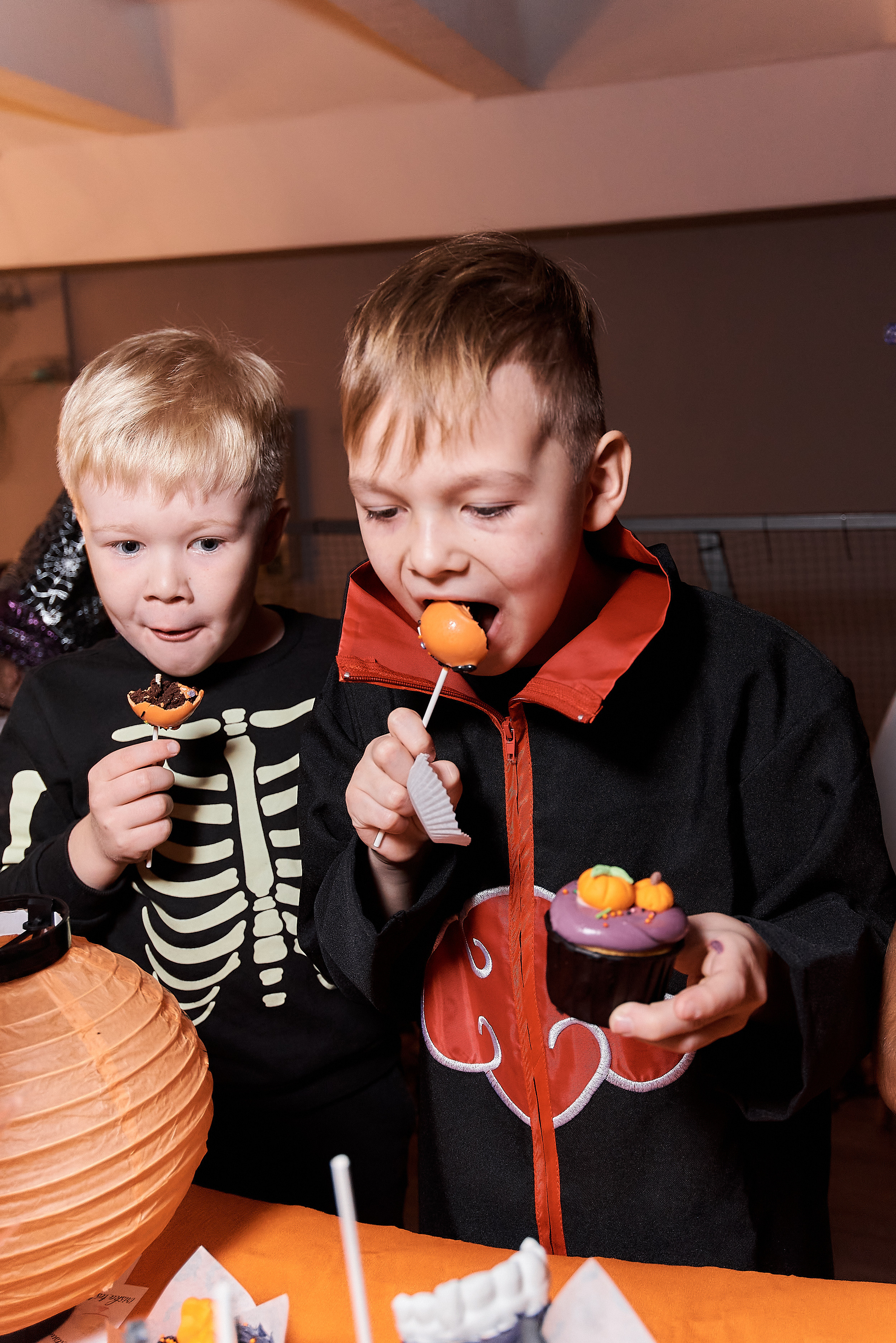 Хеллоуинская вечеринка в лофте. Фотограф Москва Софа Ревчук
