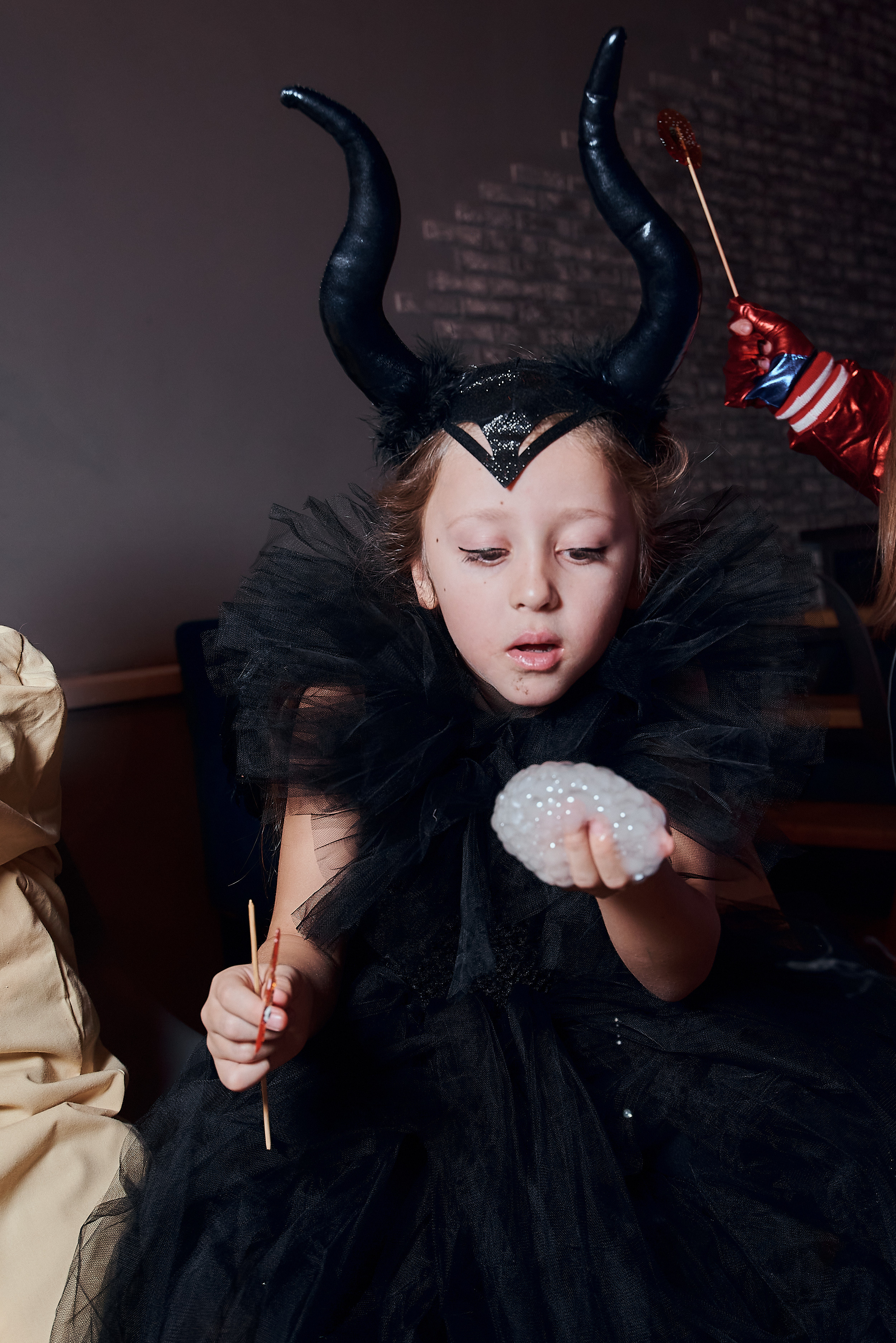 Хеллоуинская вечеринка в лофте. Фотограф Москва Софа Ревчук