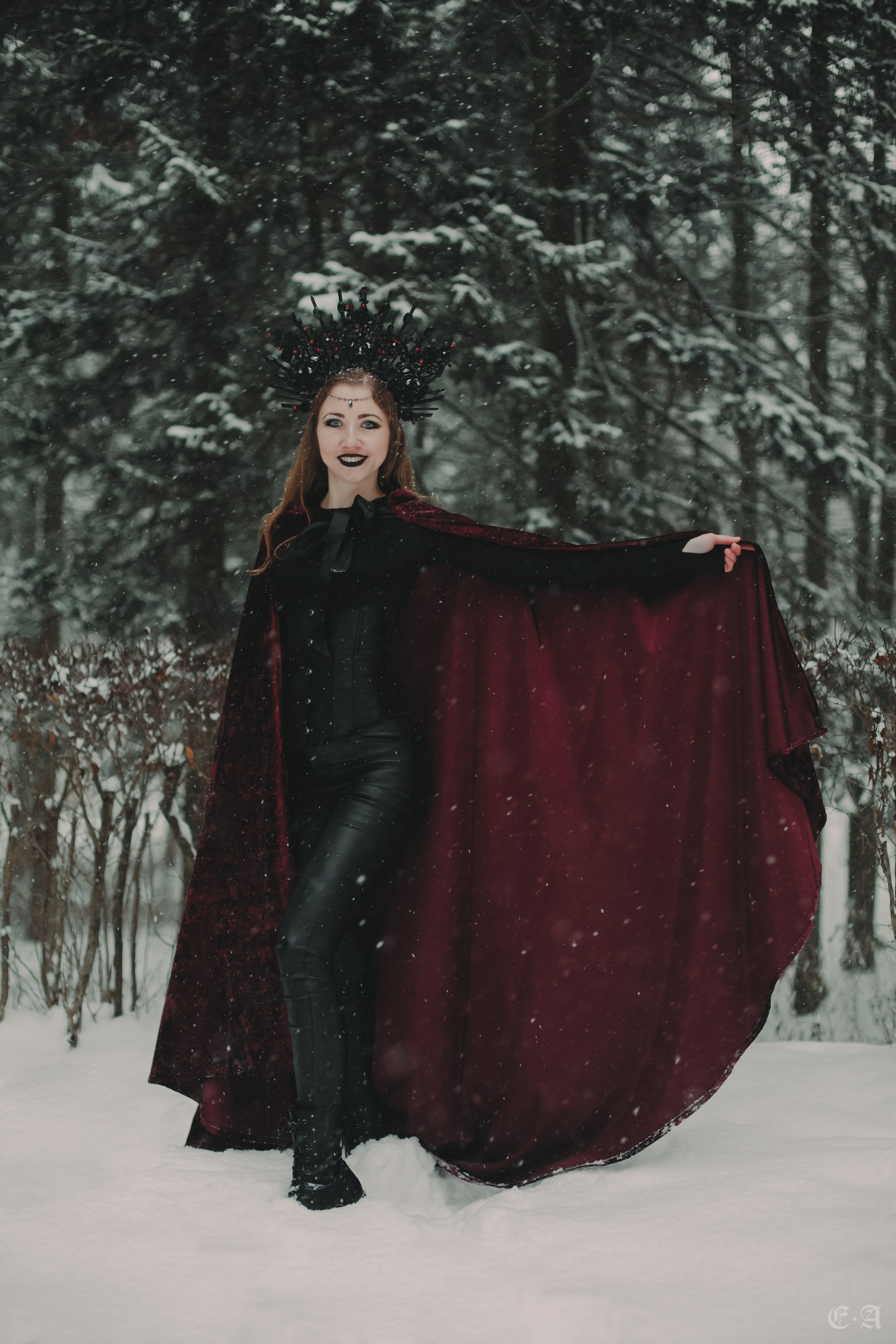 Зимняя сказка для Witch Light. Фотограф Ellairen