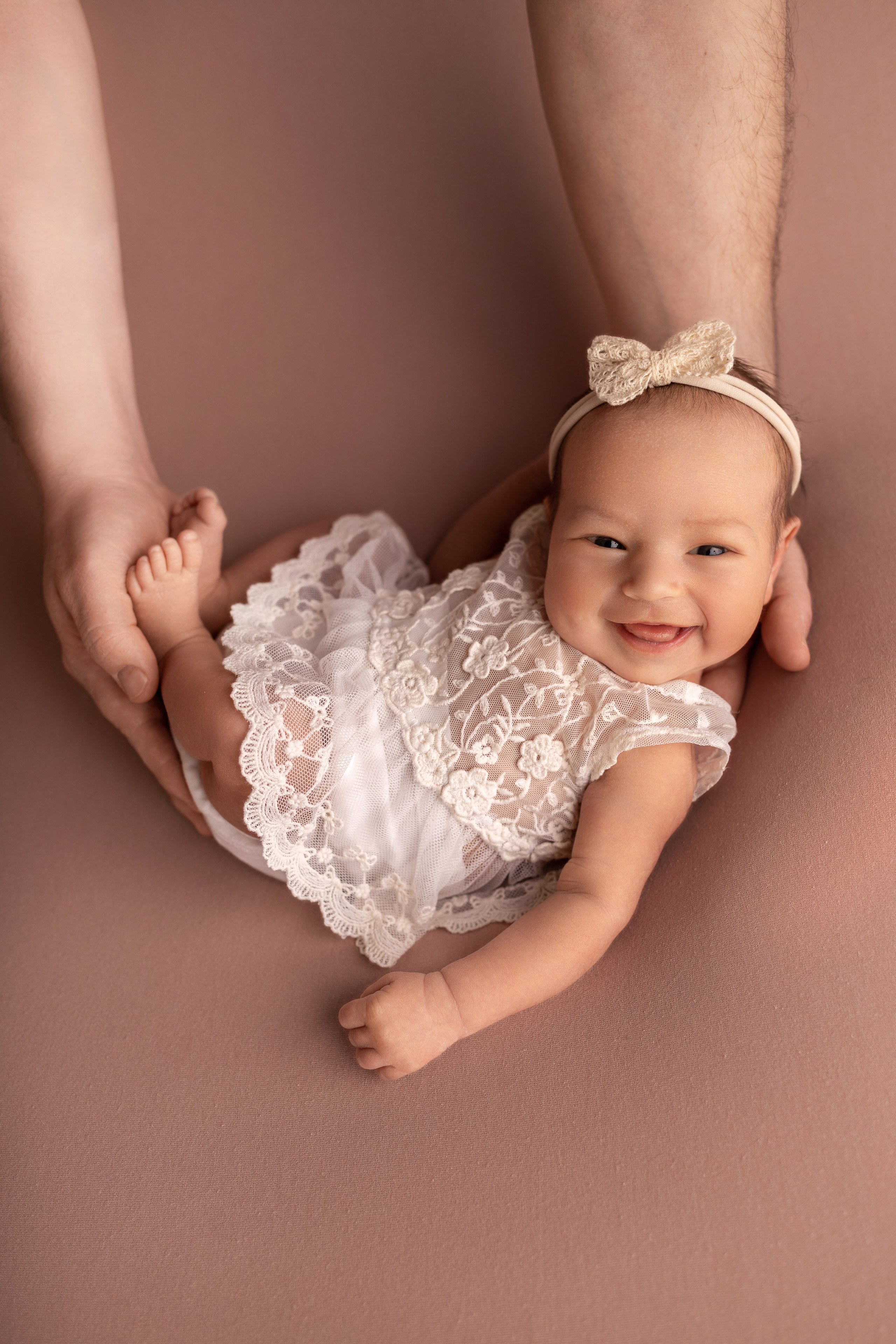 Классическая фотосессия малыша. Фотограф новорожденных малышей в Омске и Омской области Эльвира Камаева