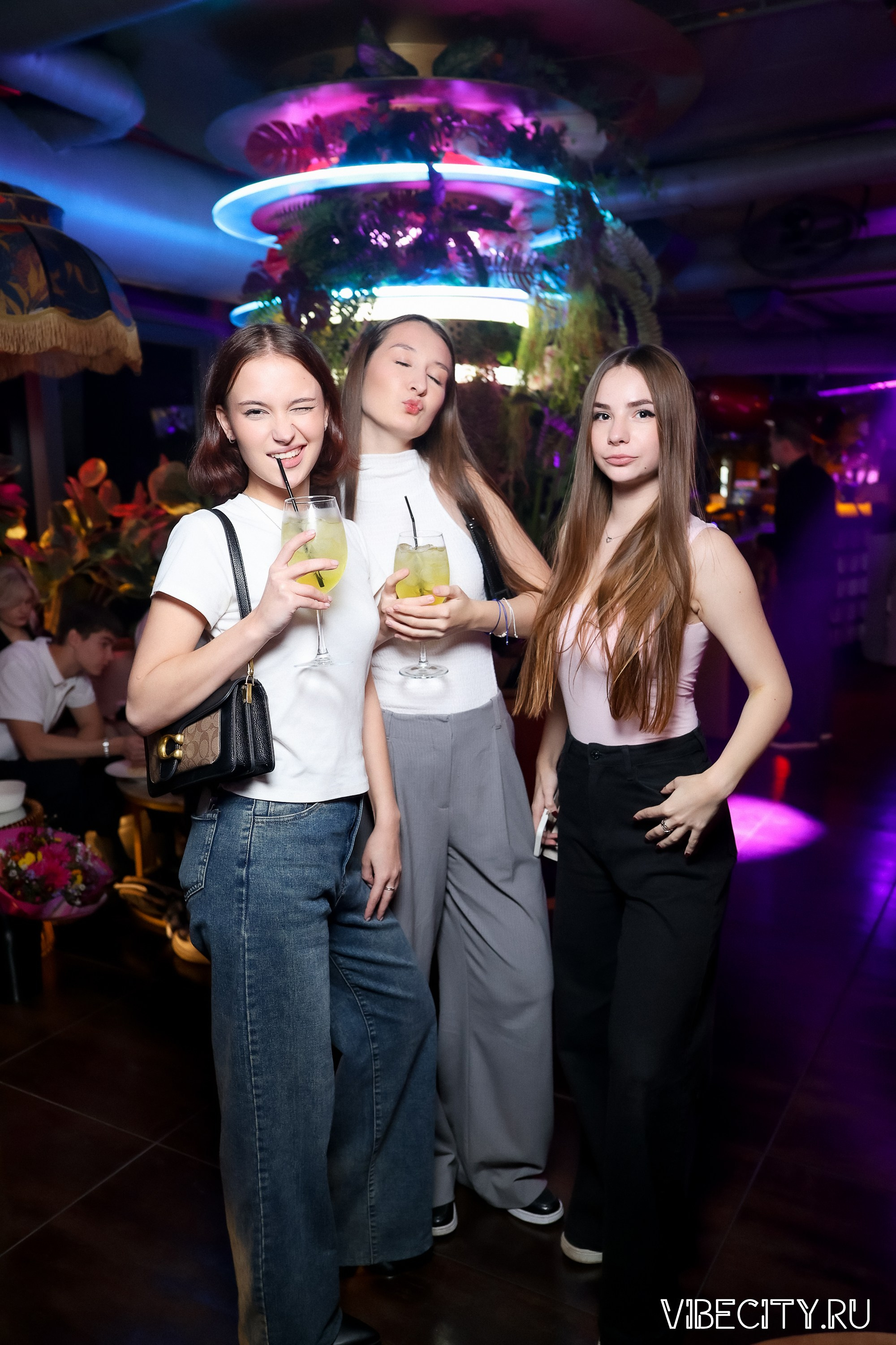 DOUBLE U. VIBECITY.RU Вайб Сити Ру Фоторепортажи Фотоотчеты Калининград