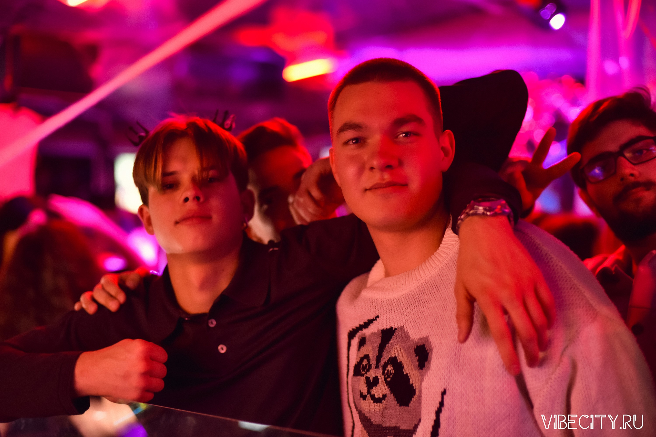 DOUBLE U. VIBECITY.RU Вайб Сити Ру Фоторепортажи Фотоотчеты Калининград