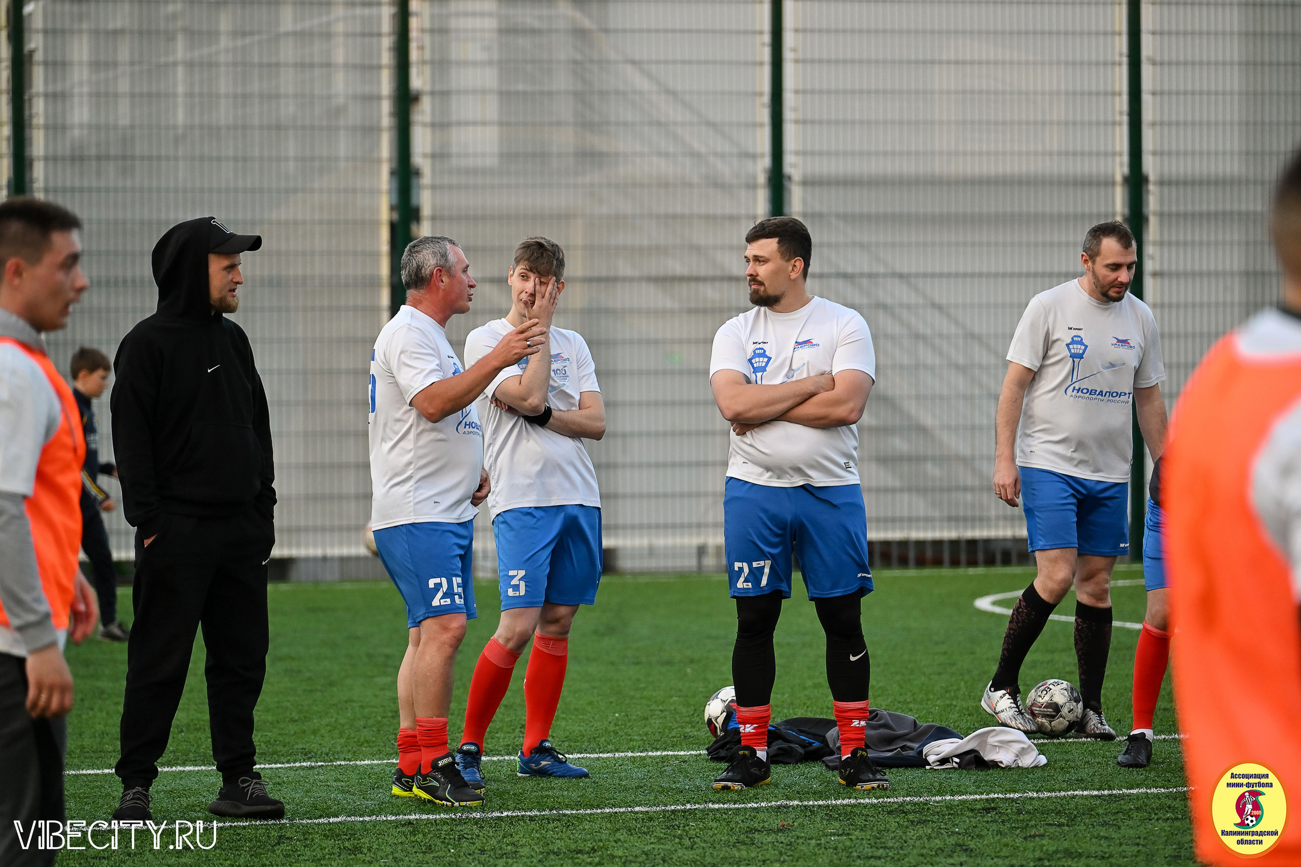 ИГРЫ МИНИ-ФУТБОЛЬНОЙ И КОРПОРАТИВНОЙ ЛИГИ. VIBECITY.RU Вайб Сити Ру Фоторепортажи Фотоотчеты Калининград