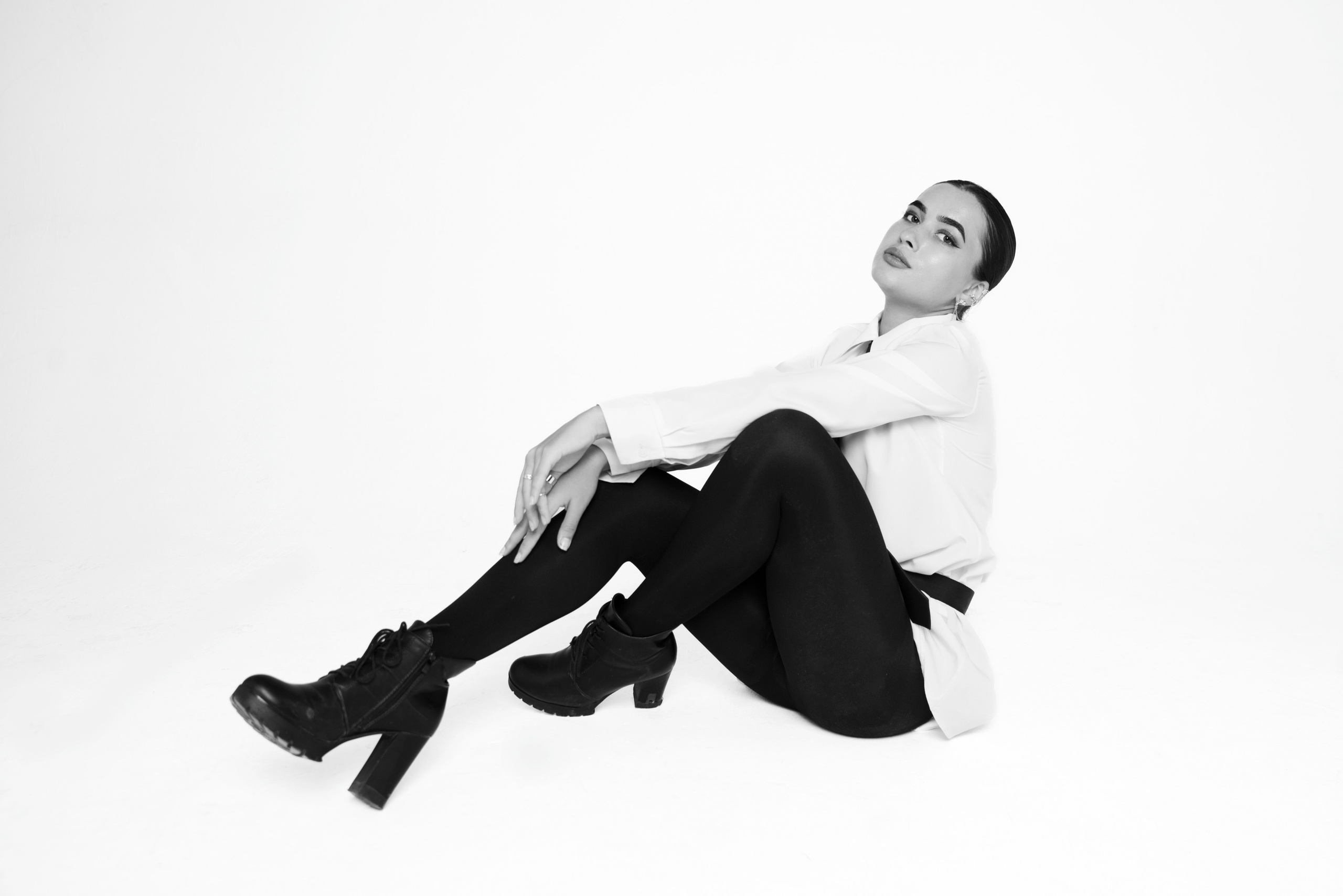 Айтач, съёмка в студии. Фотограф в Москве Безлюдов Михаил