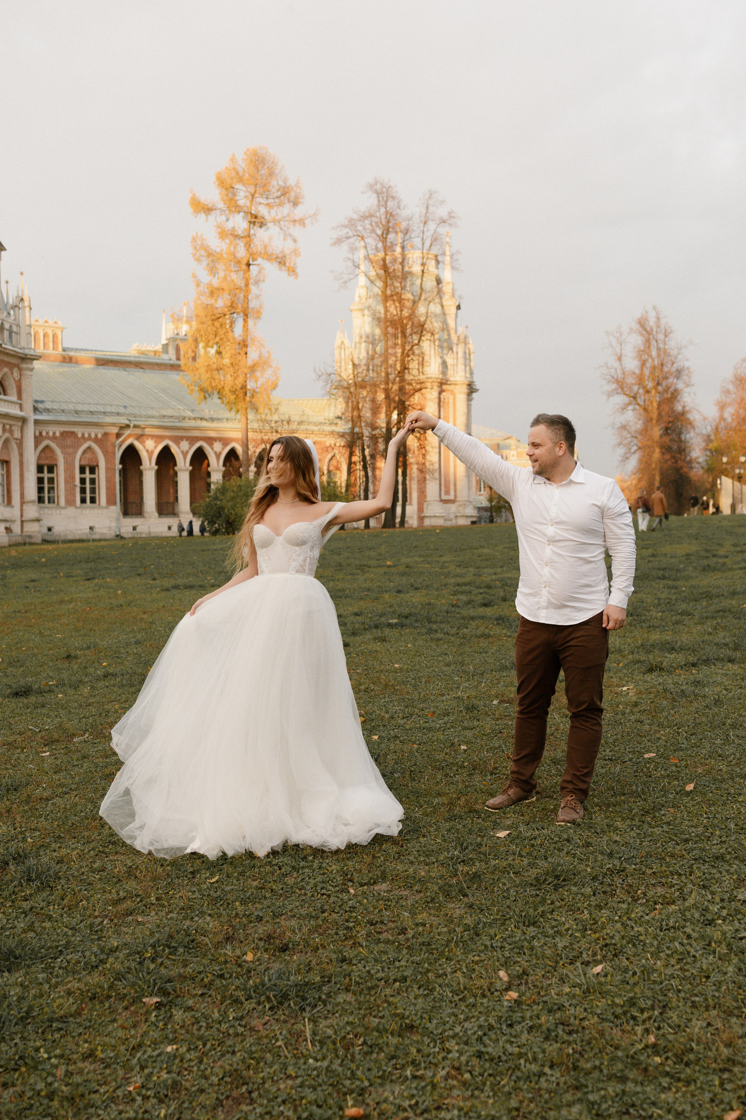 Свадебная прогулка в Царицыно. Семейный фотограф в Москве Аникина Наталья