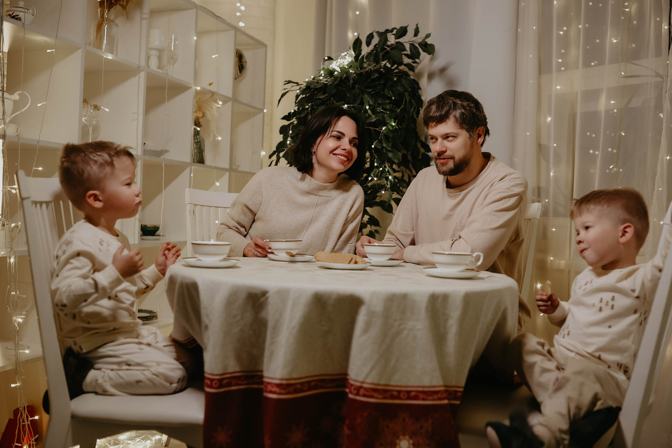 Новогодняя. Саша+Андрей+дети. Photographer in Moscow & everywhere in the World Alena Vyalova