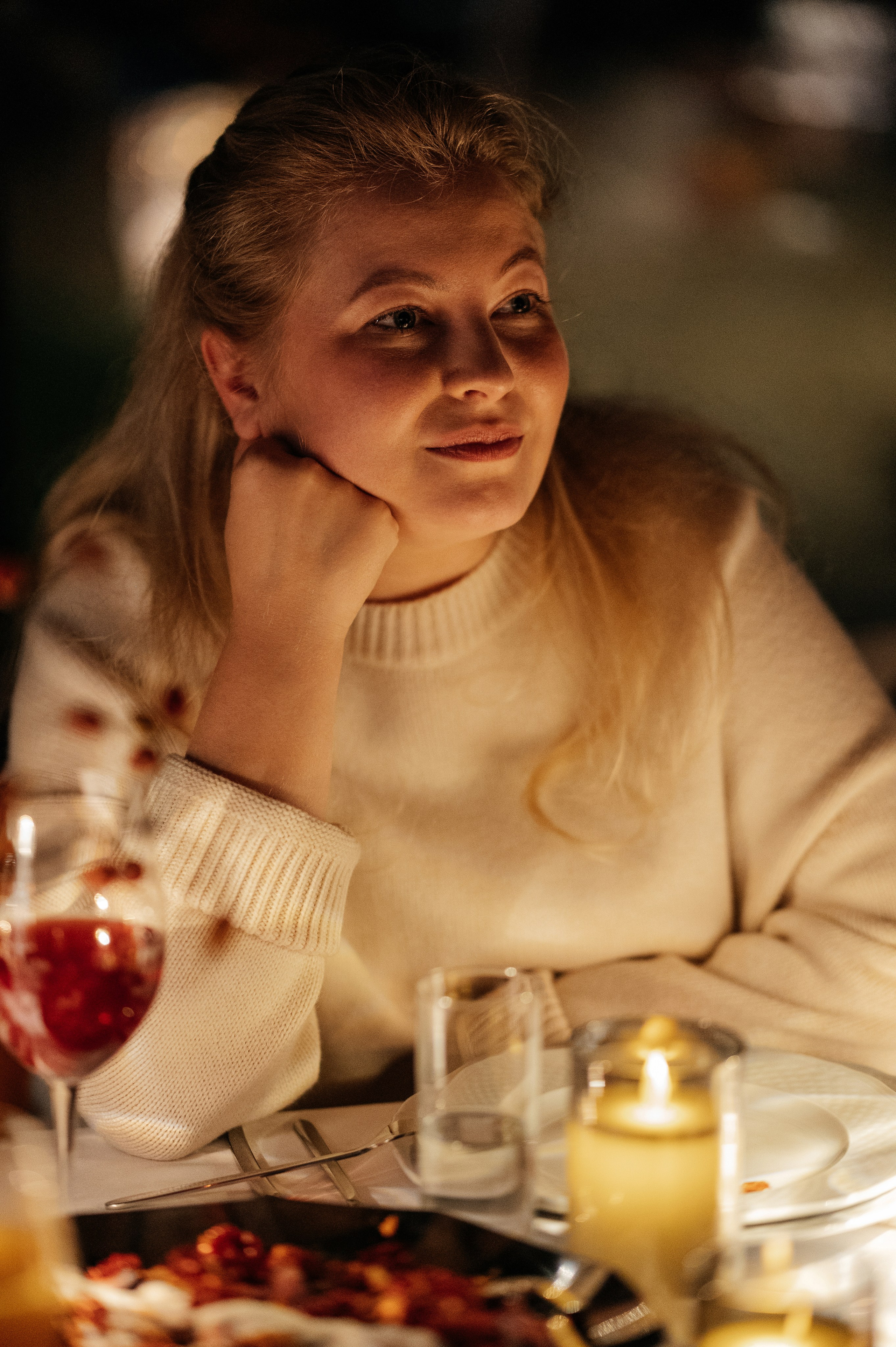 Невероятно атмосферный семейный ужин. Wedding photographer in Moscow and around the world Andrey Medvednikov