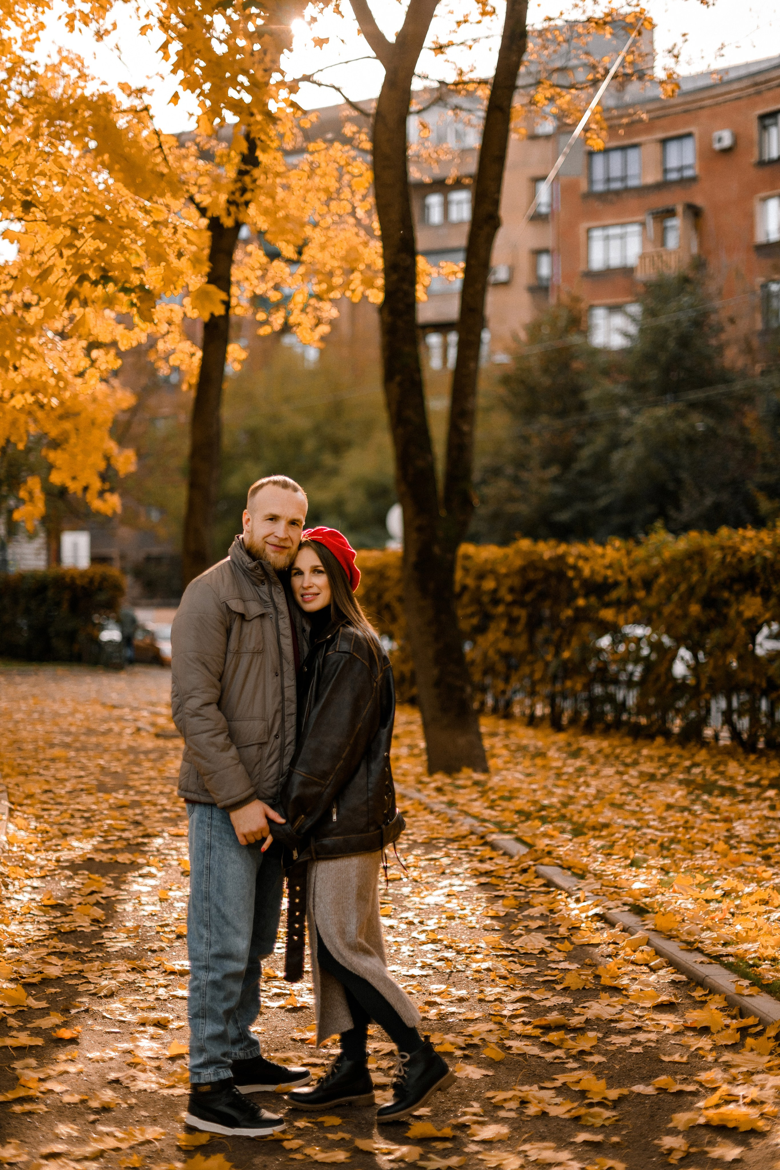 Люба и Коля. Осень на Петроградке. Свадебный фотограф в Санкт-Петербурге София Шубик
