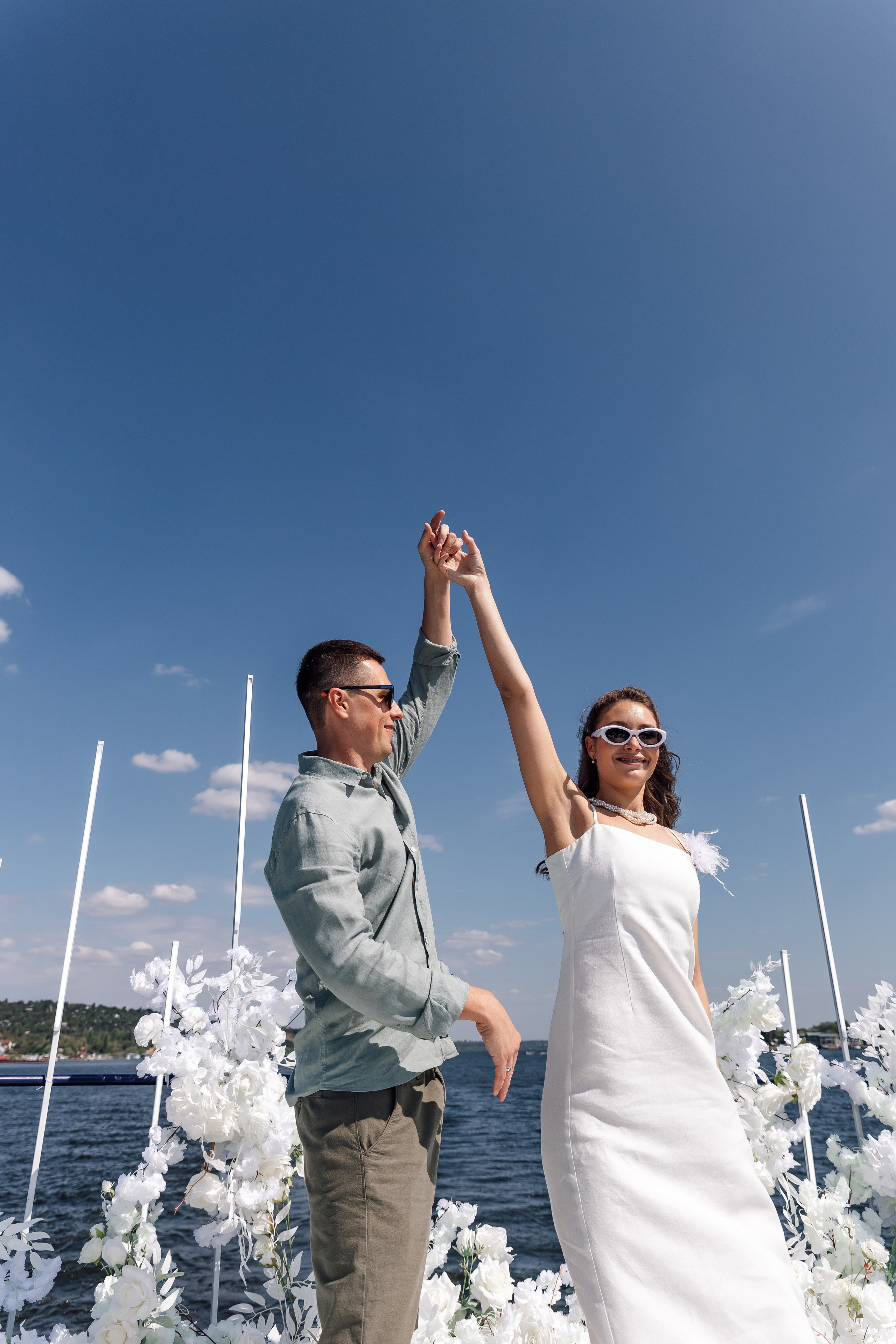 Александра и Геннадий. Яхта. Свадебный фотограф в Саратове