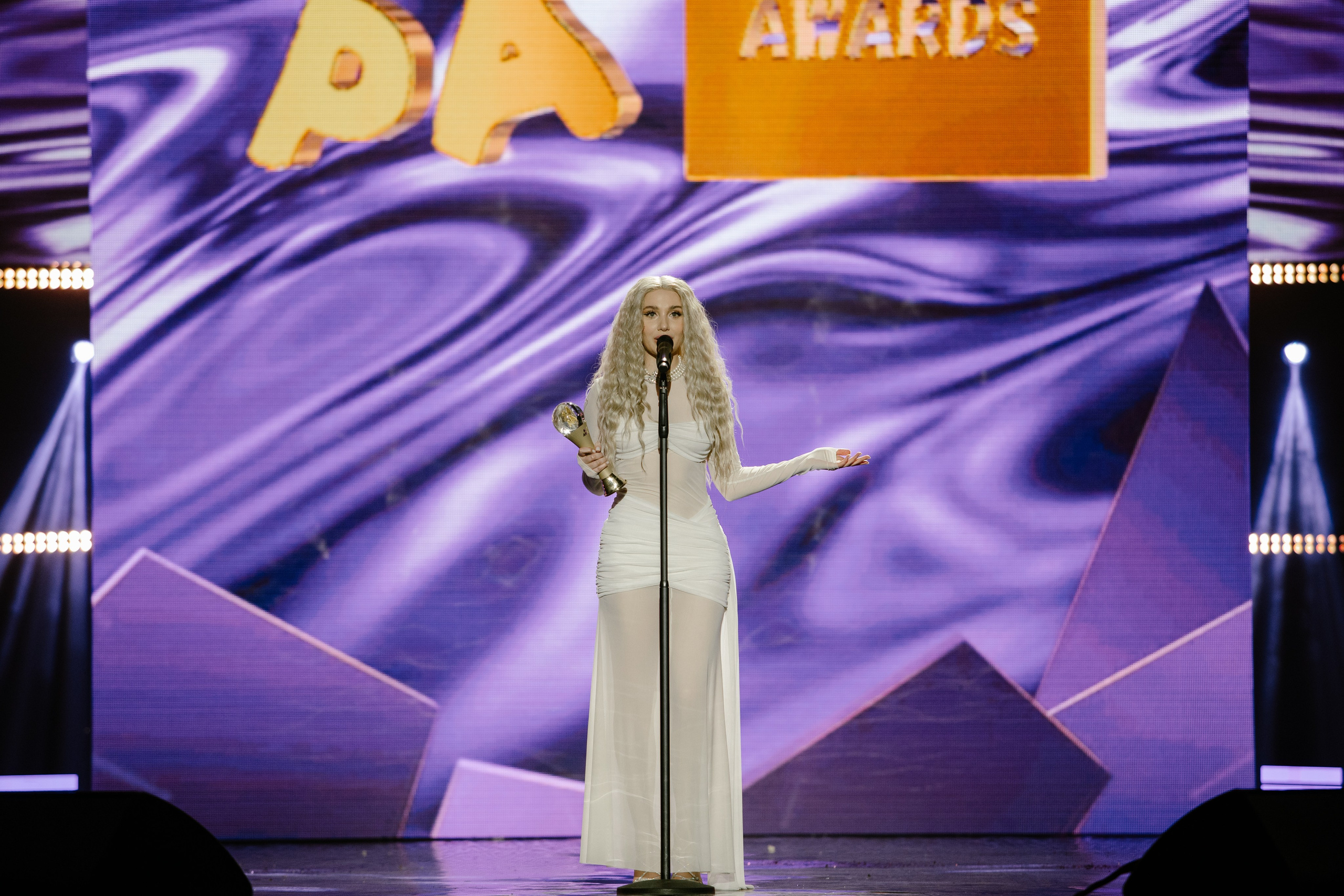 ЖАРА ТВ. Светский фотограф — Анисина Ирина