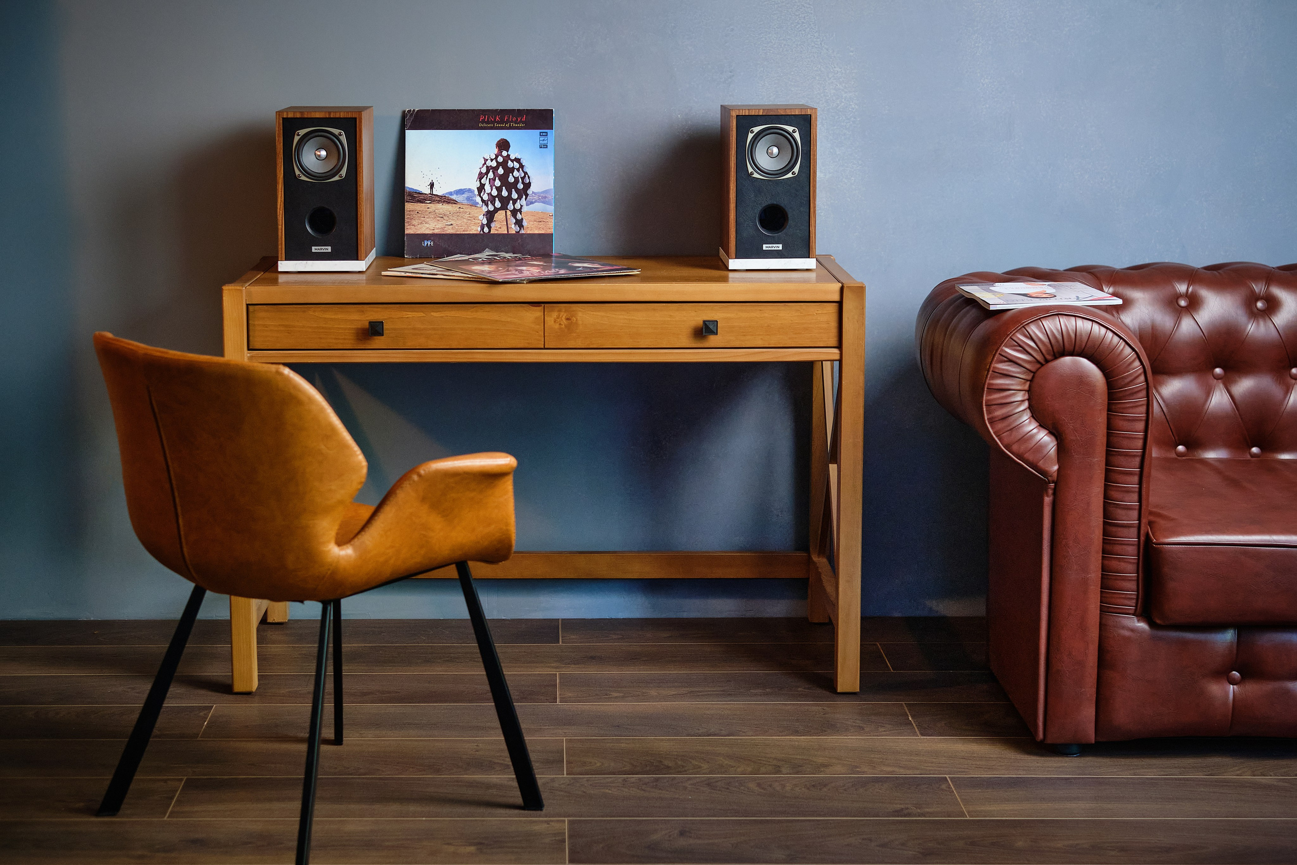 предметная фотосъемка аудиосистемы, акустическая колонка, акустика, акустическая колонка в интерьере Marvin