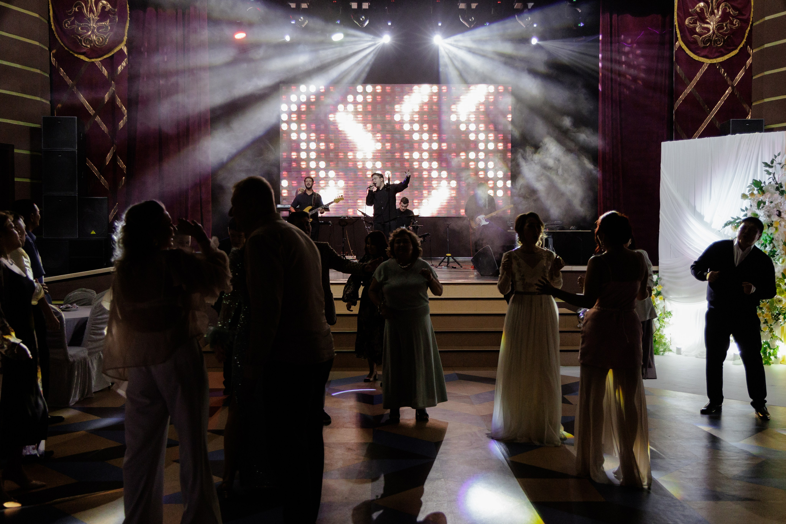 Годовщина св. Фотограф Костанай Кукуруза Анжела