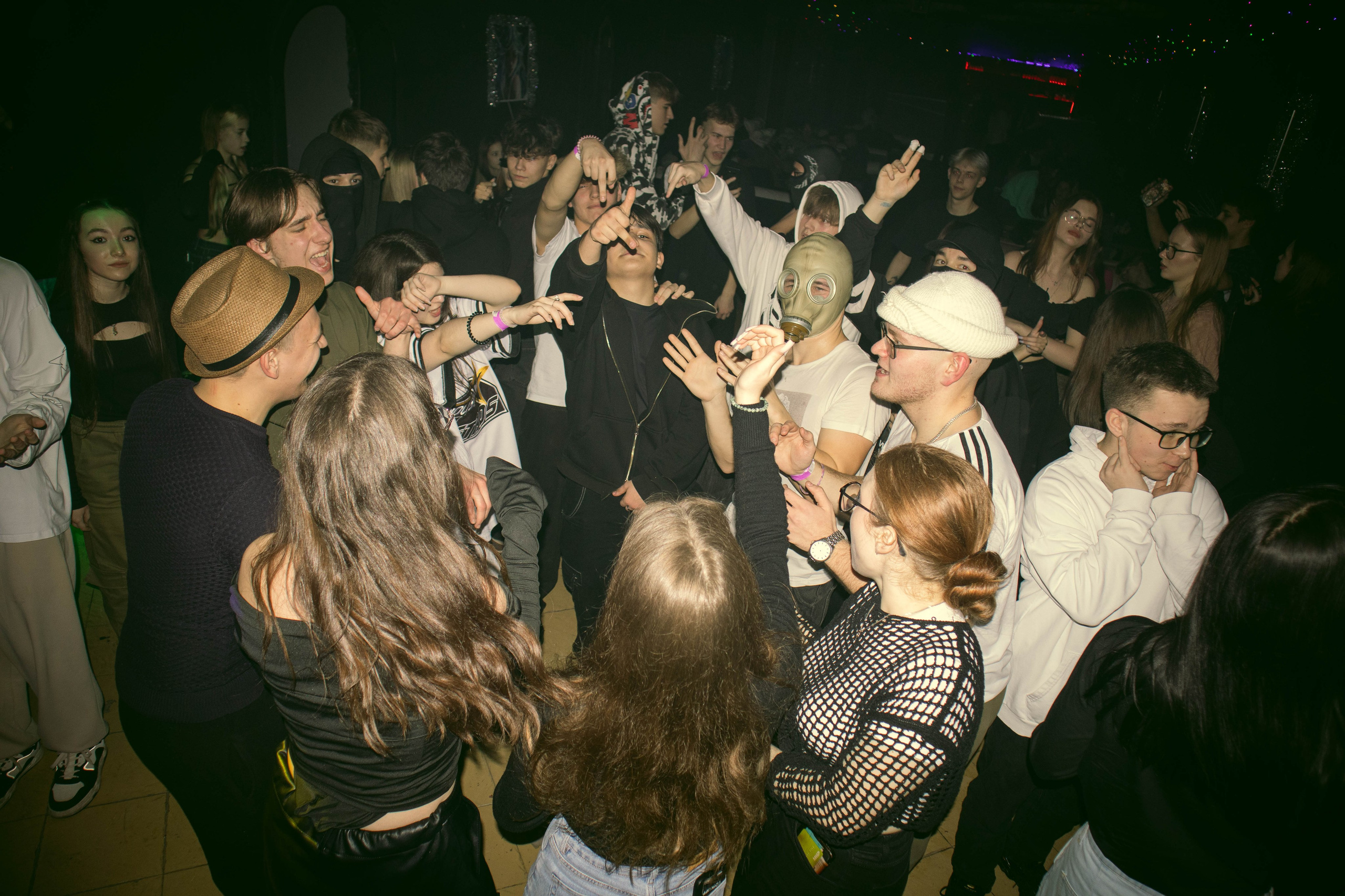 MOSHPIT. Фотограф и видеограф в Бугульме Аня Трутнева