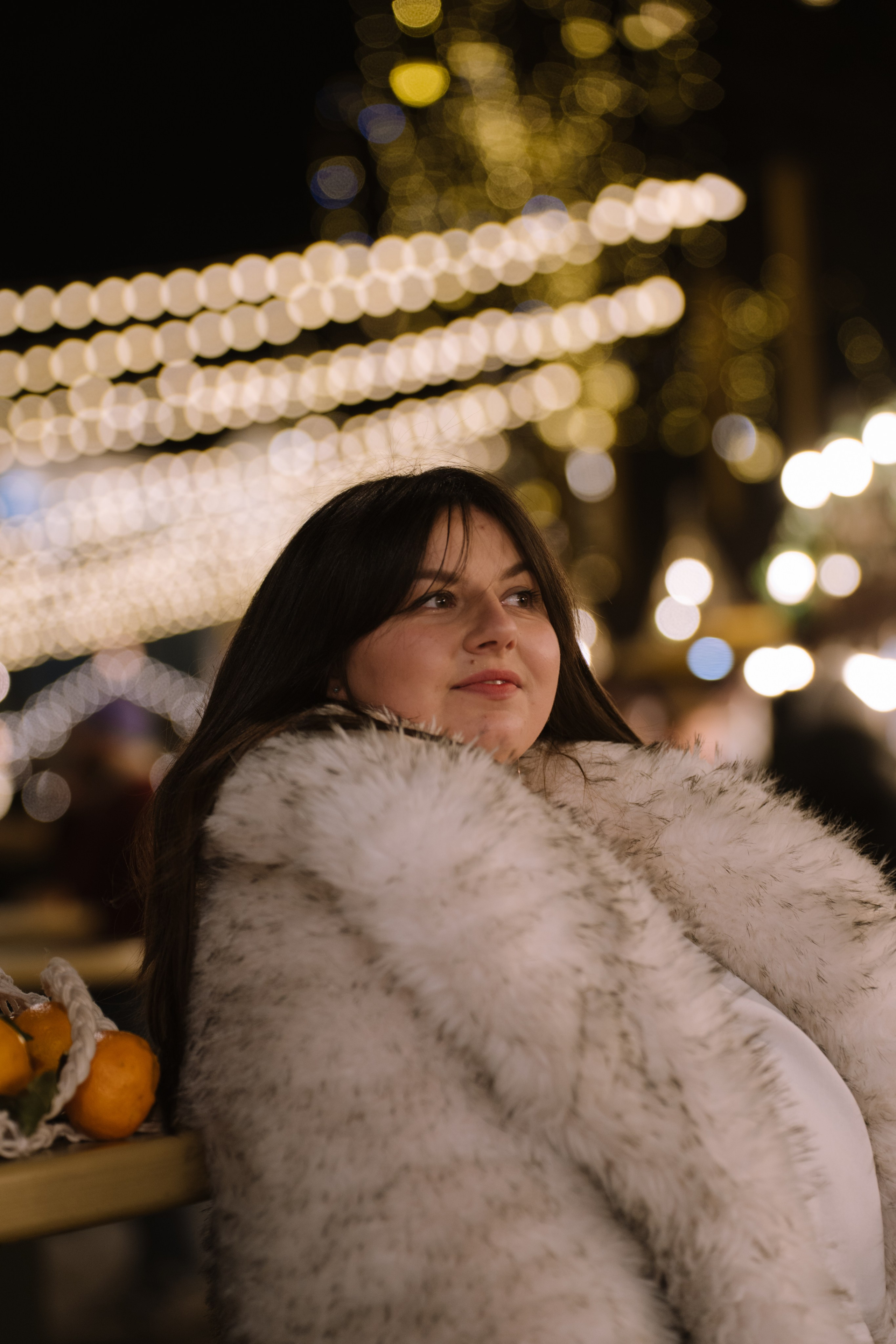 ПРОГУЛКА НА МАНЕЖНОЙ ПЛОЩАДИ ДЛЯ ДЕВУШКИ ПЕРЕД НОВЫМ ГОДОМ (НОВОГОДНЯЯ ФОТОСЕССИИЯ НА МАНЕЖНОЙ ПЛОЩАДИ). Профессиональный фотограф, Санкт-Петербург — Виктория Богомолова