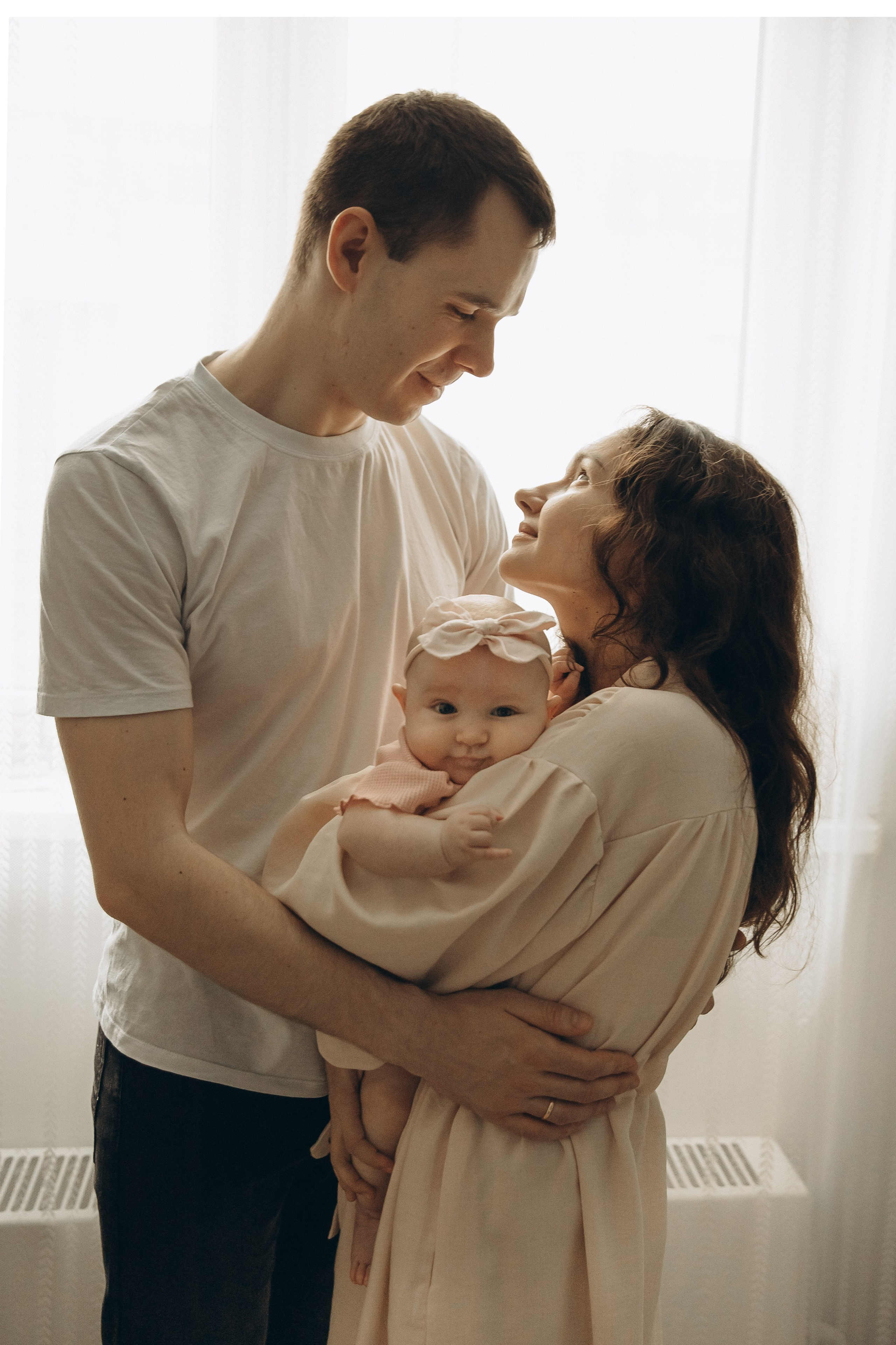 Семейная фотосессия дома. Семейный фотограф в Москве и Королеве Евгения Баукова