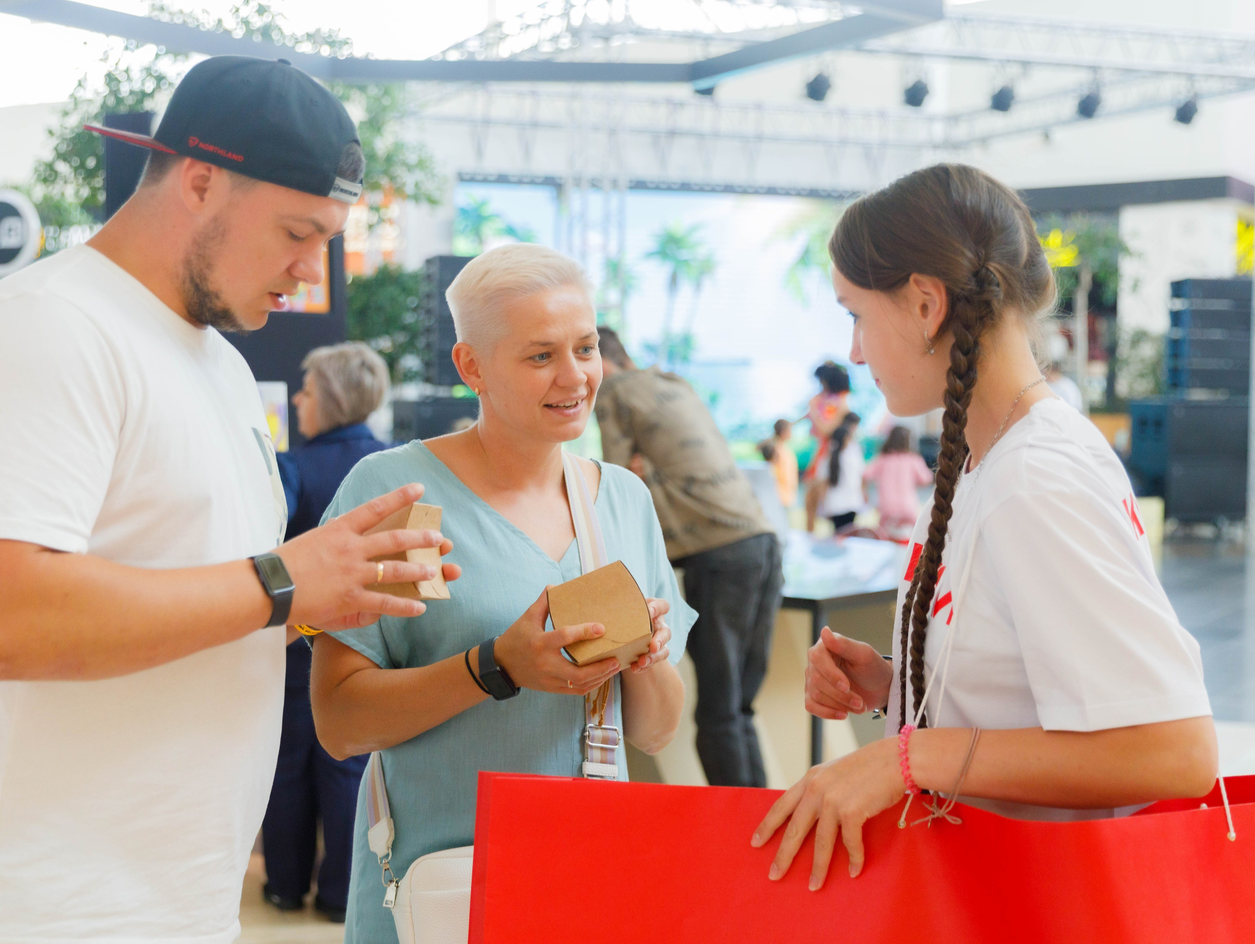 Кухня Ли. Открытие. Репортажный фотограф в Новосибирске Алена Помазунова