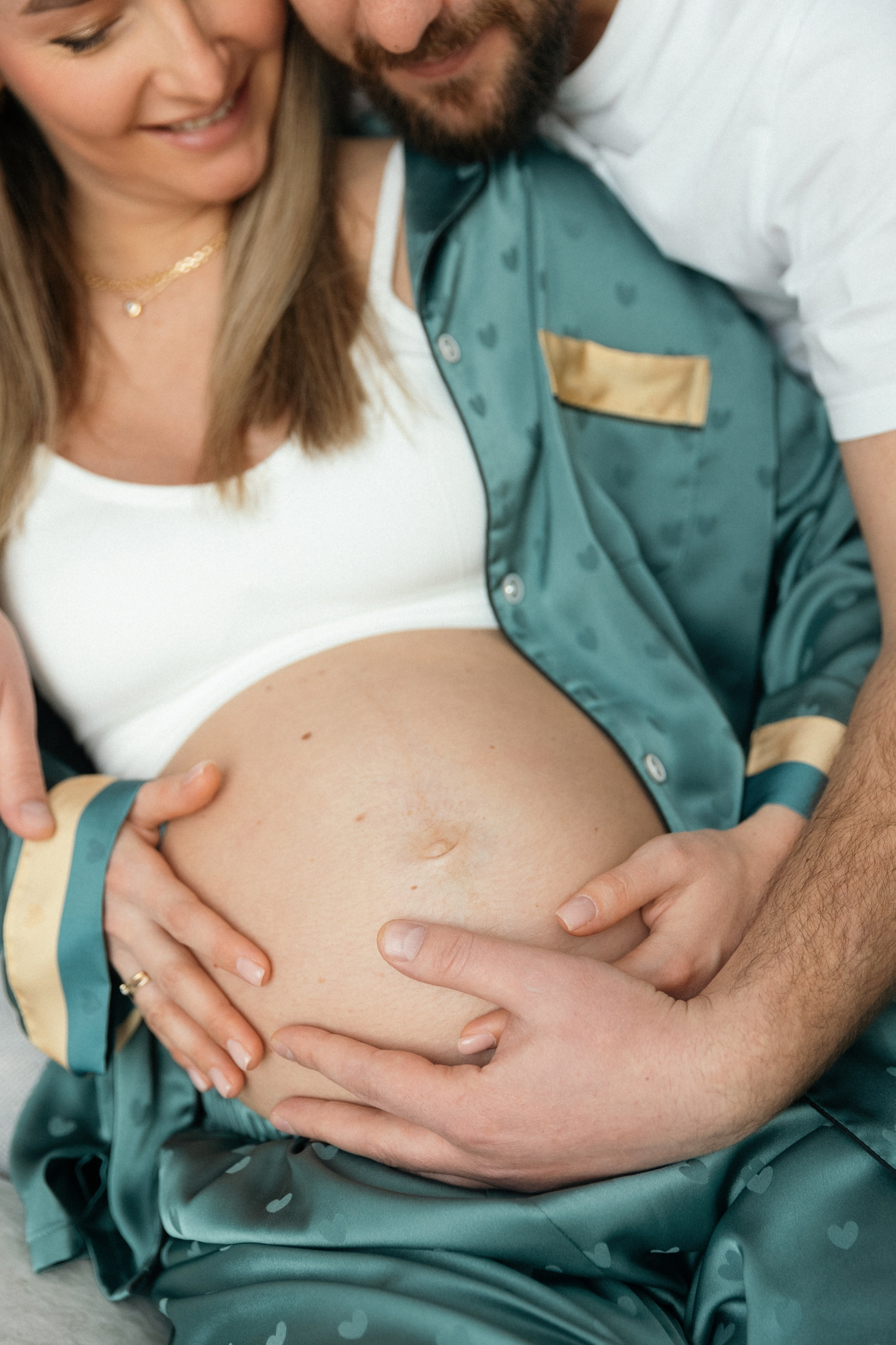 Семейная домашняя фотосессия беременности. Свадебный фотограф в Москве Полина Лелетко