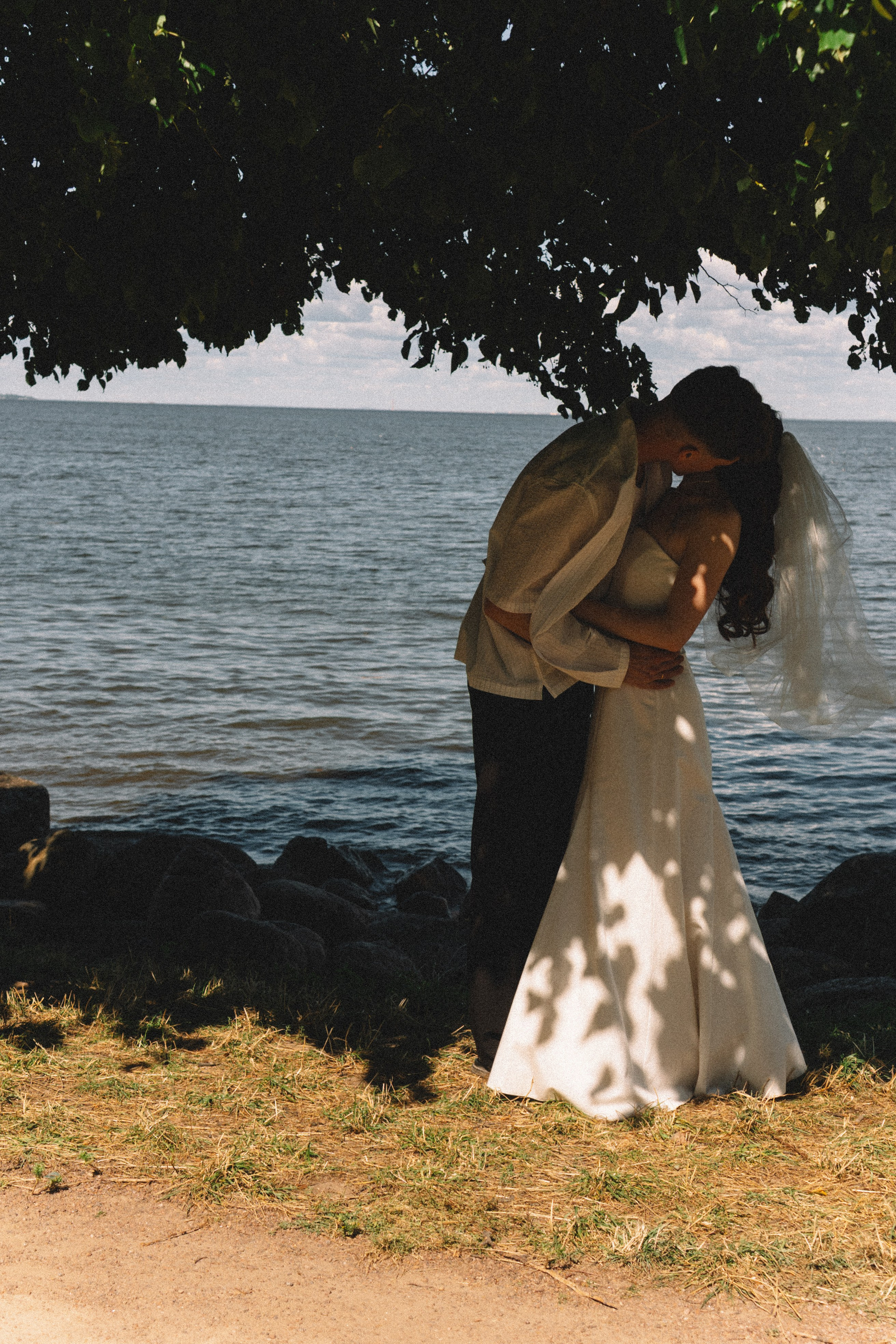СВАДЕБНАЯ СЬЕМКА В ПЕТЕРГОФЕ И СЬЕМКА РЕПОРТАЖА В ЗАГСЕ ПЕТЕРГОФА. Профессиональный фотограф, Санкт-Петербург — Виктория Богомолова