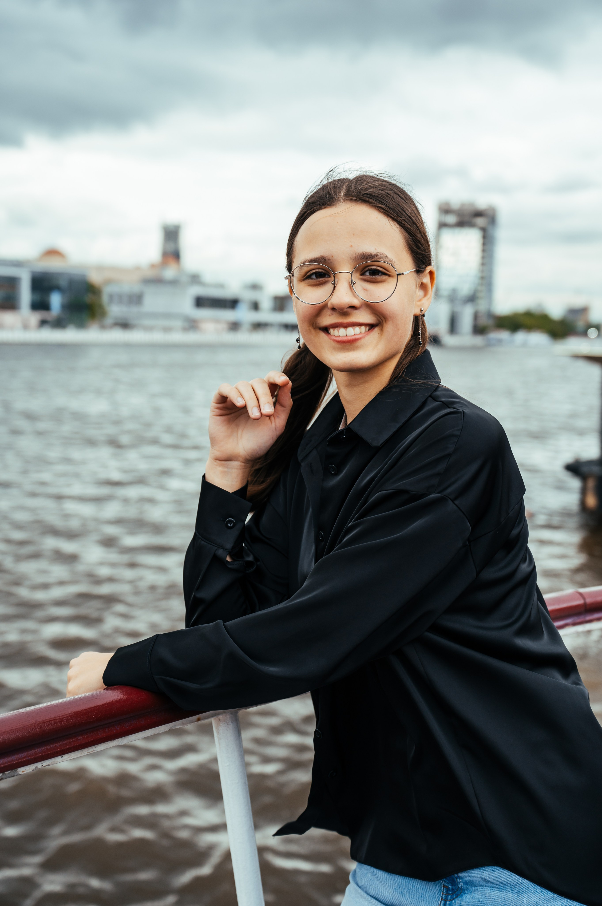 Последний звонок. Анастасия Петрович фотограф, фотокорреспондент в Москве и Санкт-Петербурге. Фотосъёмка репортажа, мероприятия, корпоративная съёмка, контент
