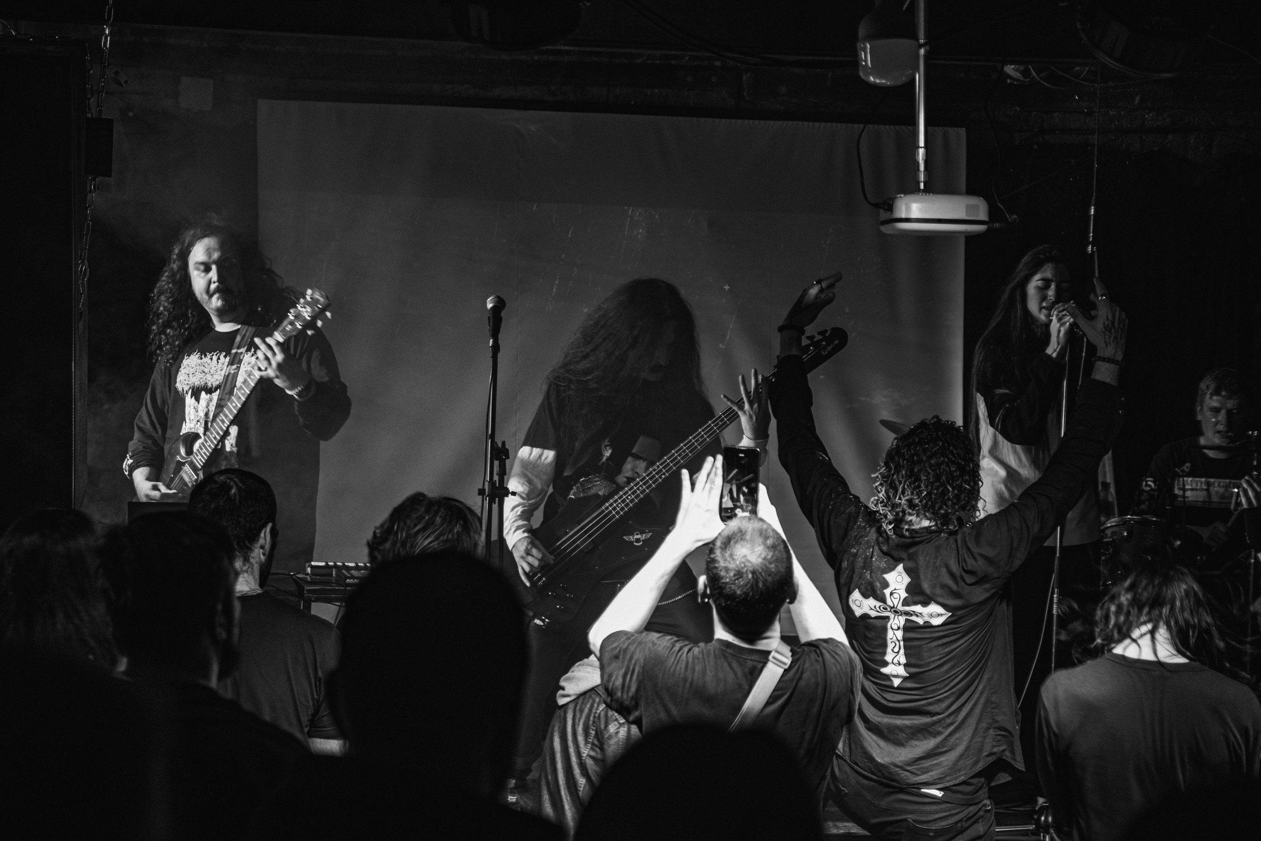 Lowfloor & Smyčka & Supruga 30.10.2025. Репортажный фотограф в Москве Legiodot