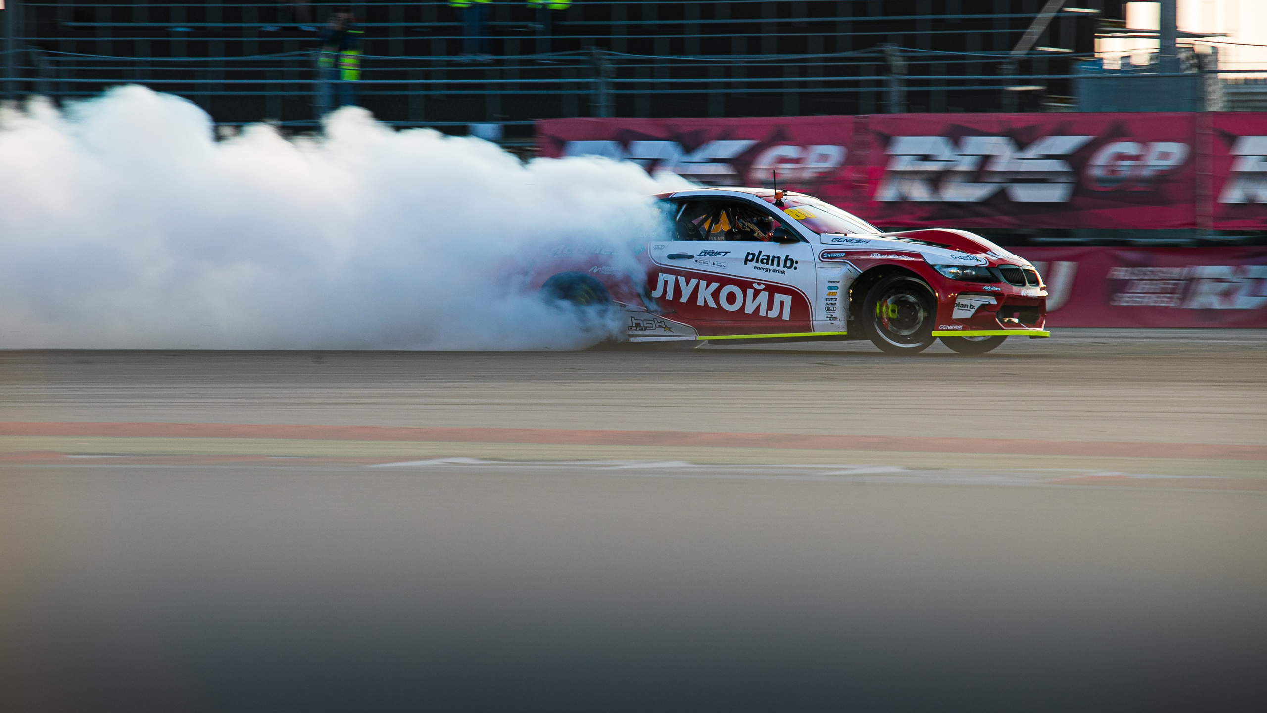 Спорт. Tony Mikhailov