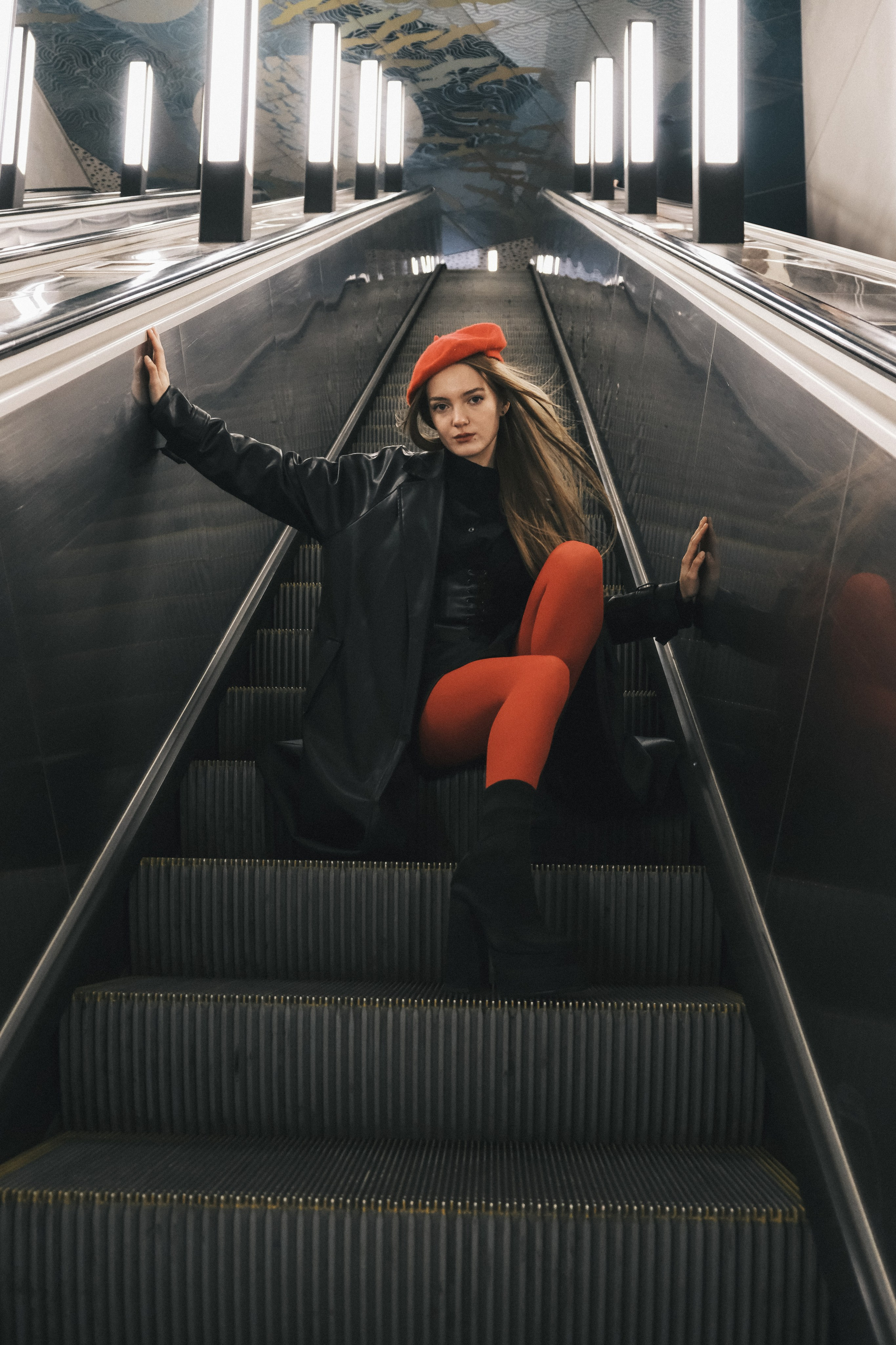 В метро. Главная