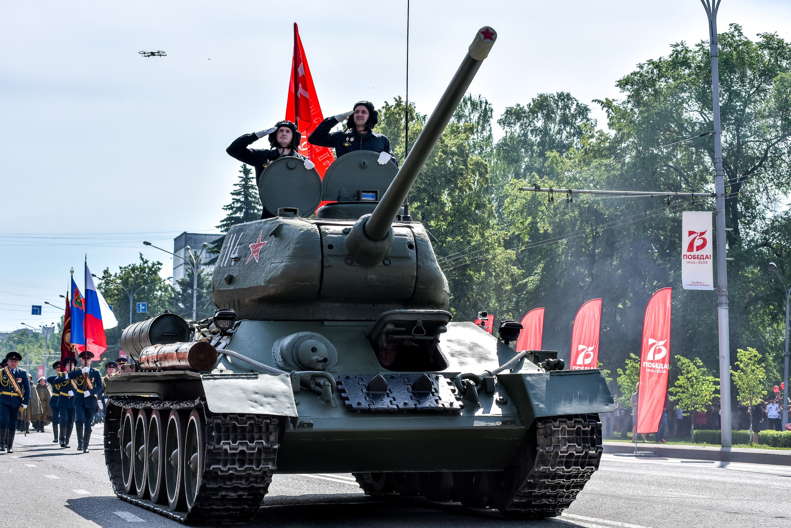 Парад Победы в Новокузнецке 24.06.2020. Репортажный профессиональный фотограф-любитель