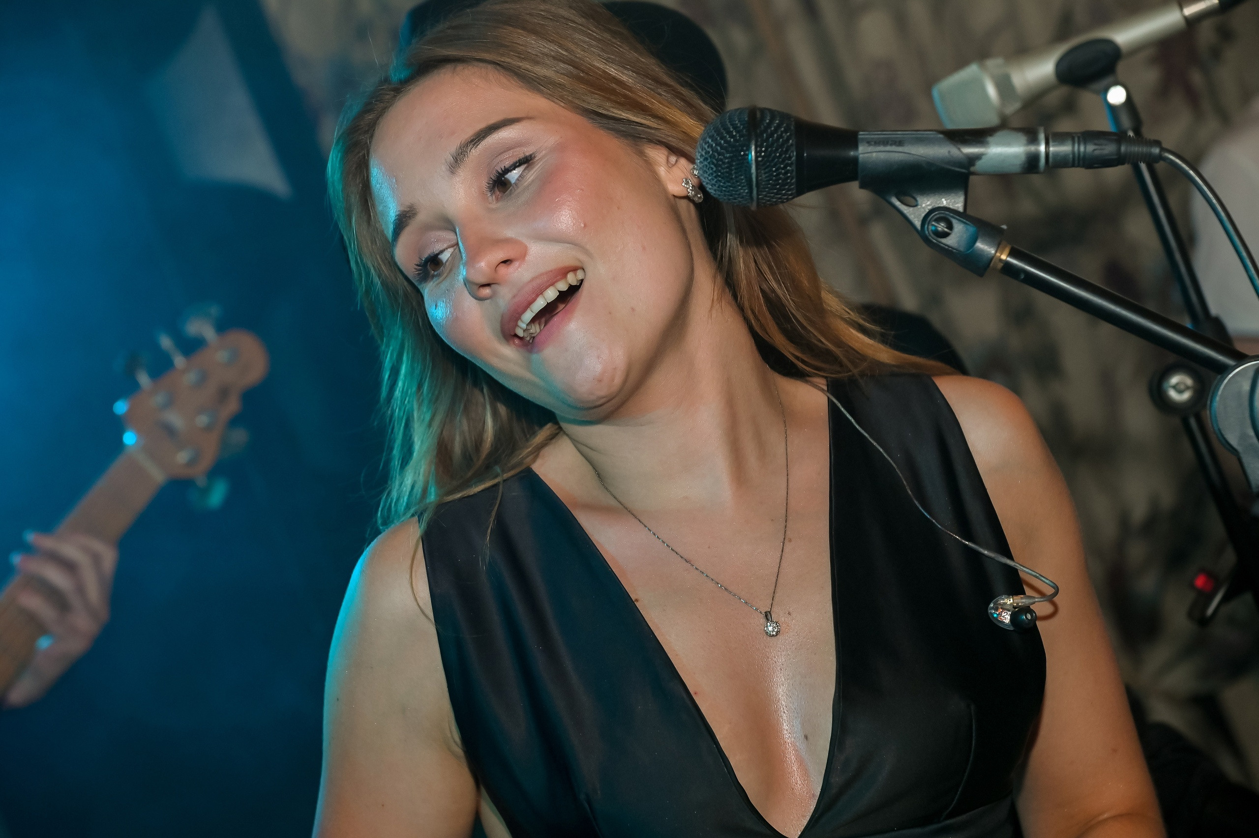 Кавер-группа «Алые паруса» Кемерово. Репортажный профессиональный фотограф-любитель