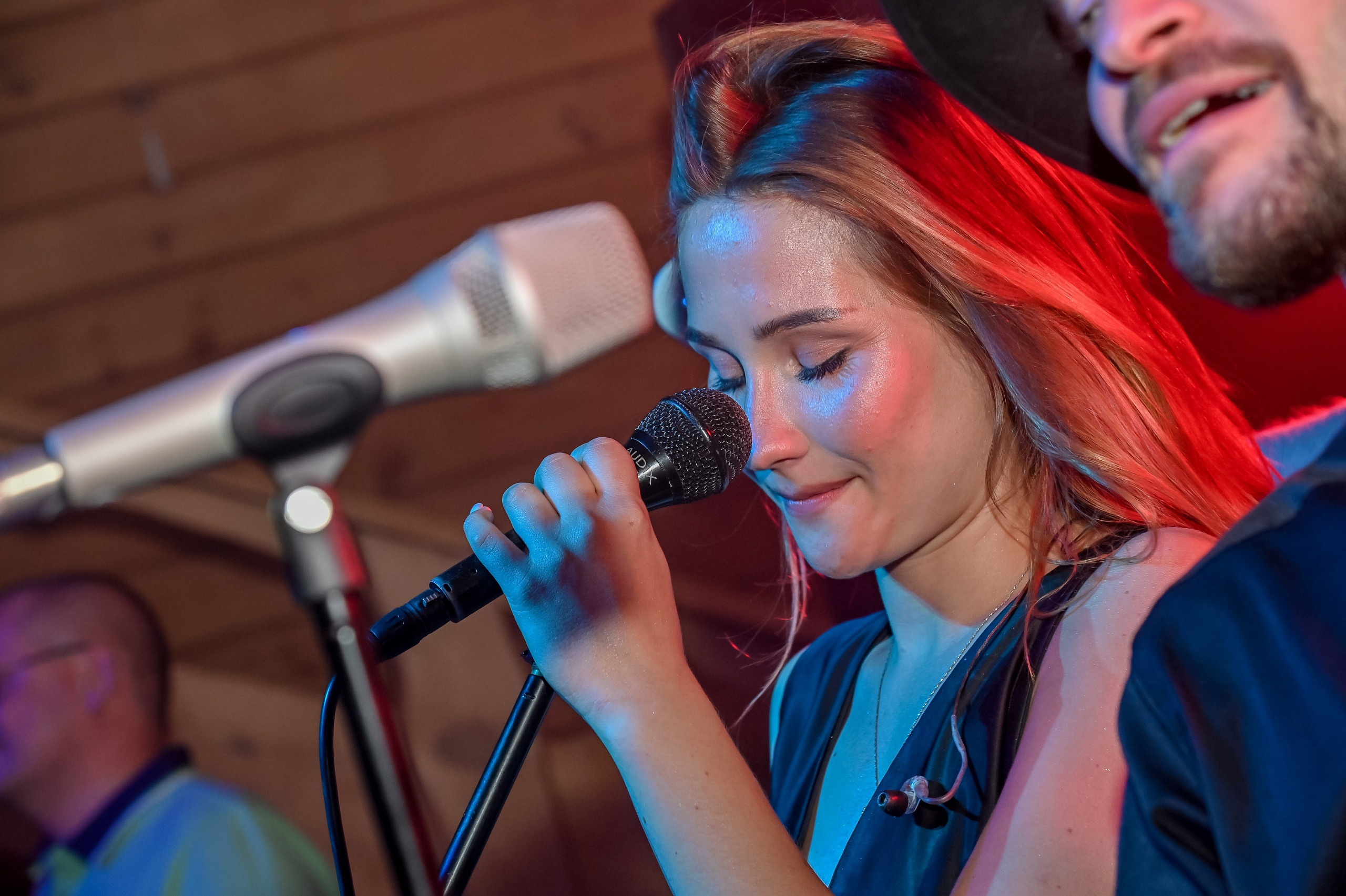 Кавер-группа «Алые паруса» Кемерово. Репортажный профессиональный фотограф-любитель