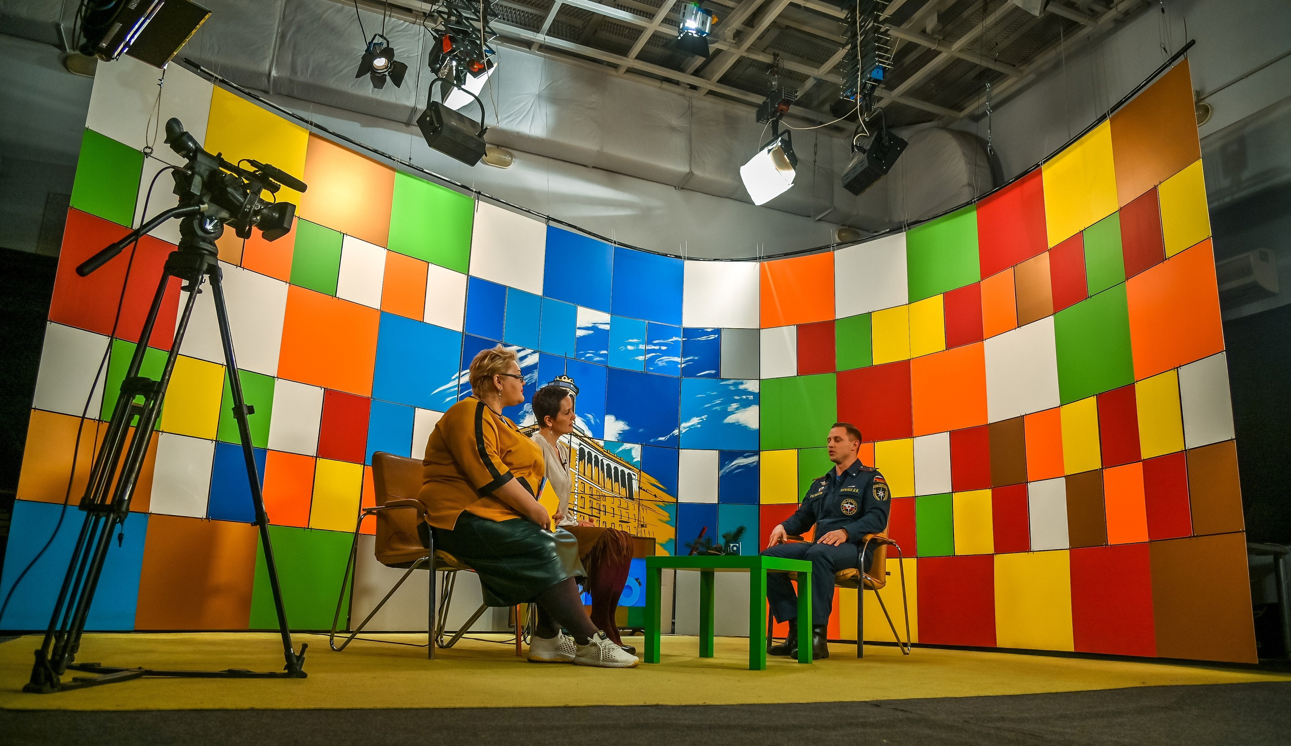 Самое время. Утро! Запись программы 19.12.2022. Репортажный профессиональный фотограф-любитель