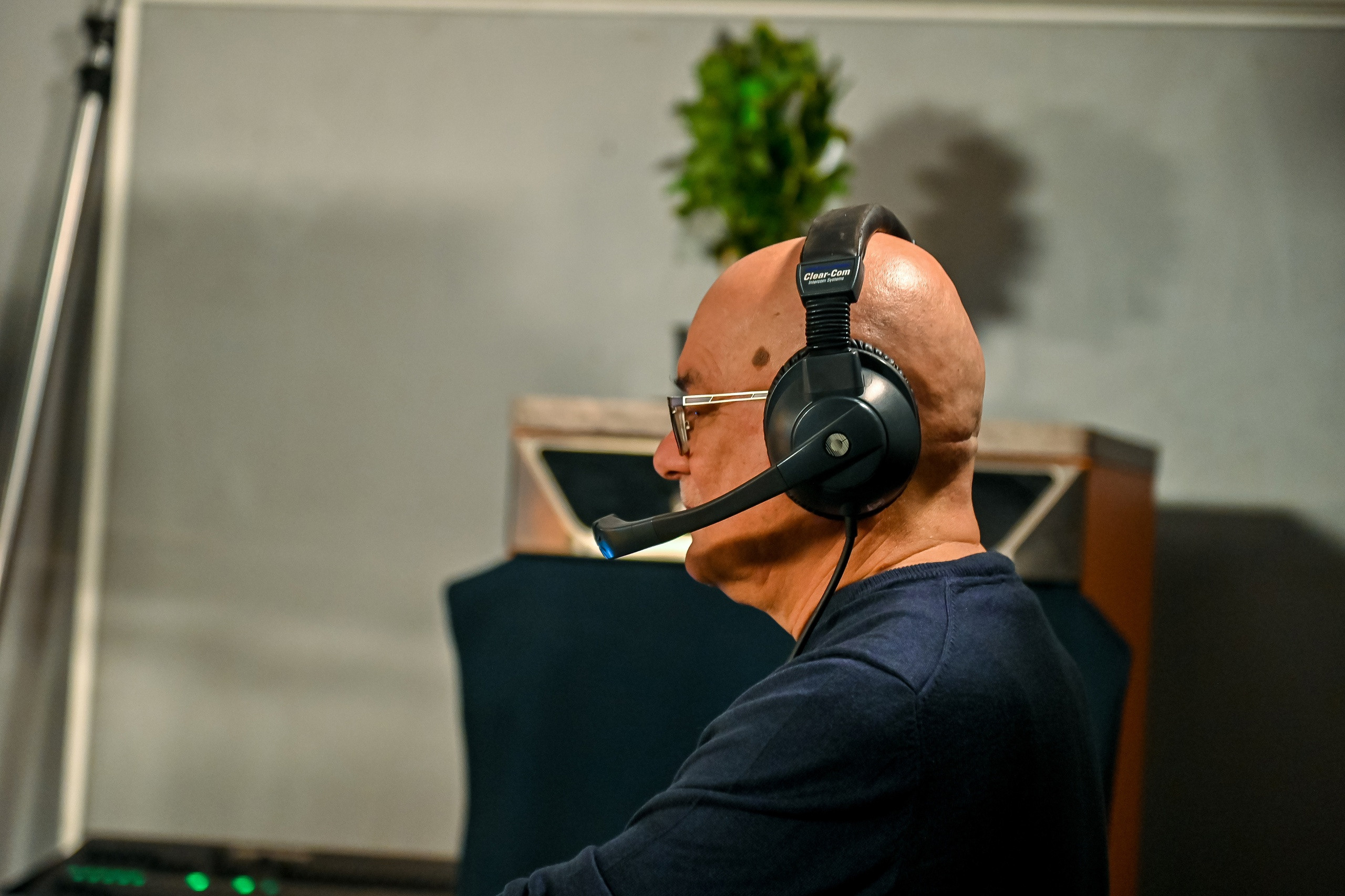 Самое время. Утро! Запись программы 19.12.2022. Репортажный профессиональный фотограф-любитель