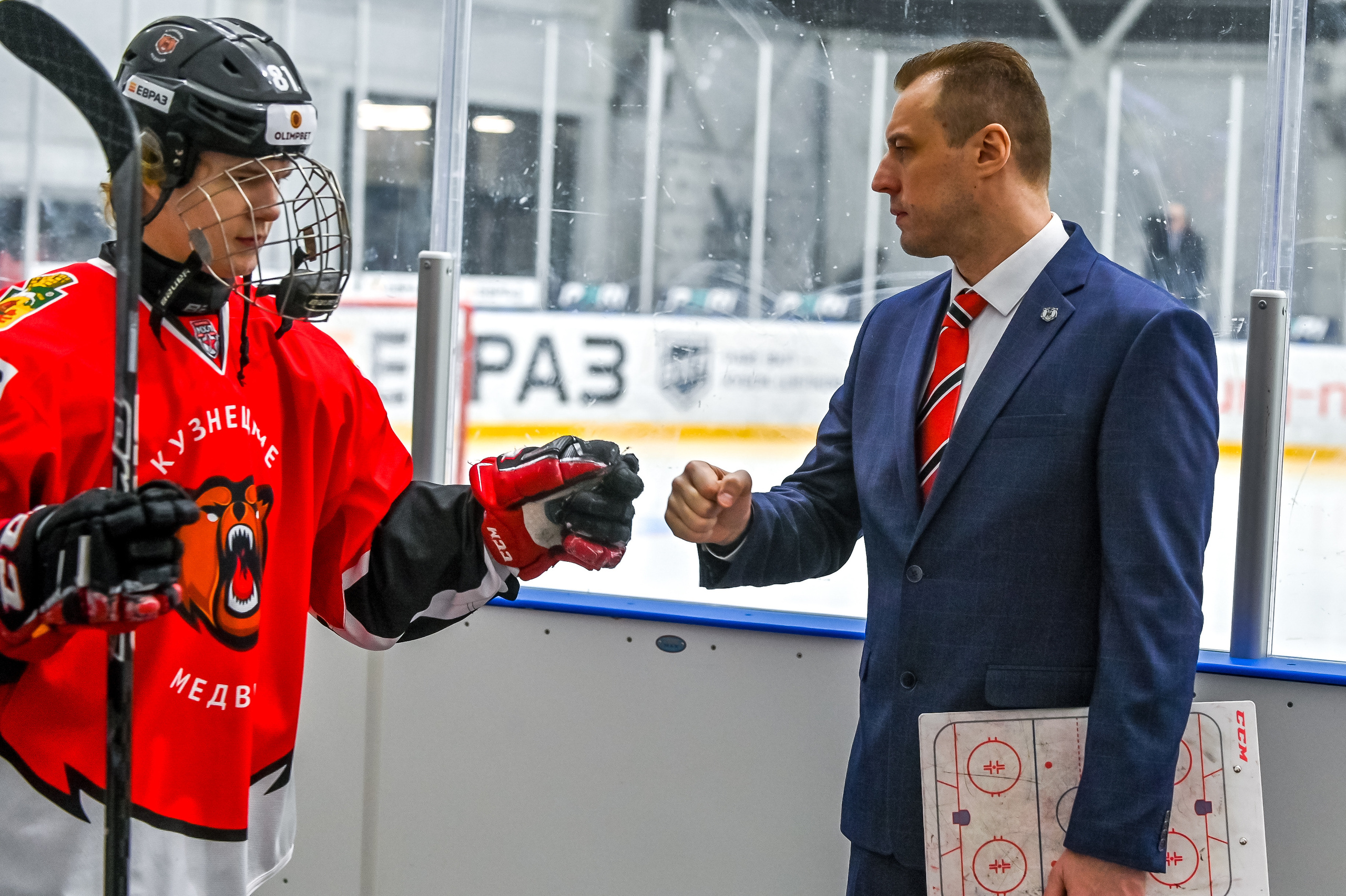 «Кузнецкие Медведи» — «Ладья» 06.01.2023. Репортажный профессиональный фотограф-любитель