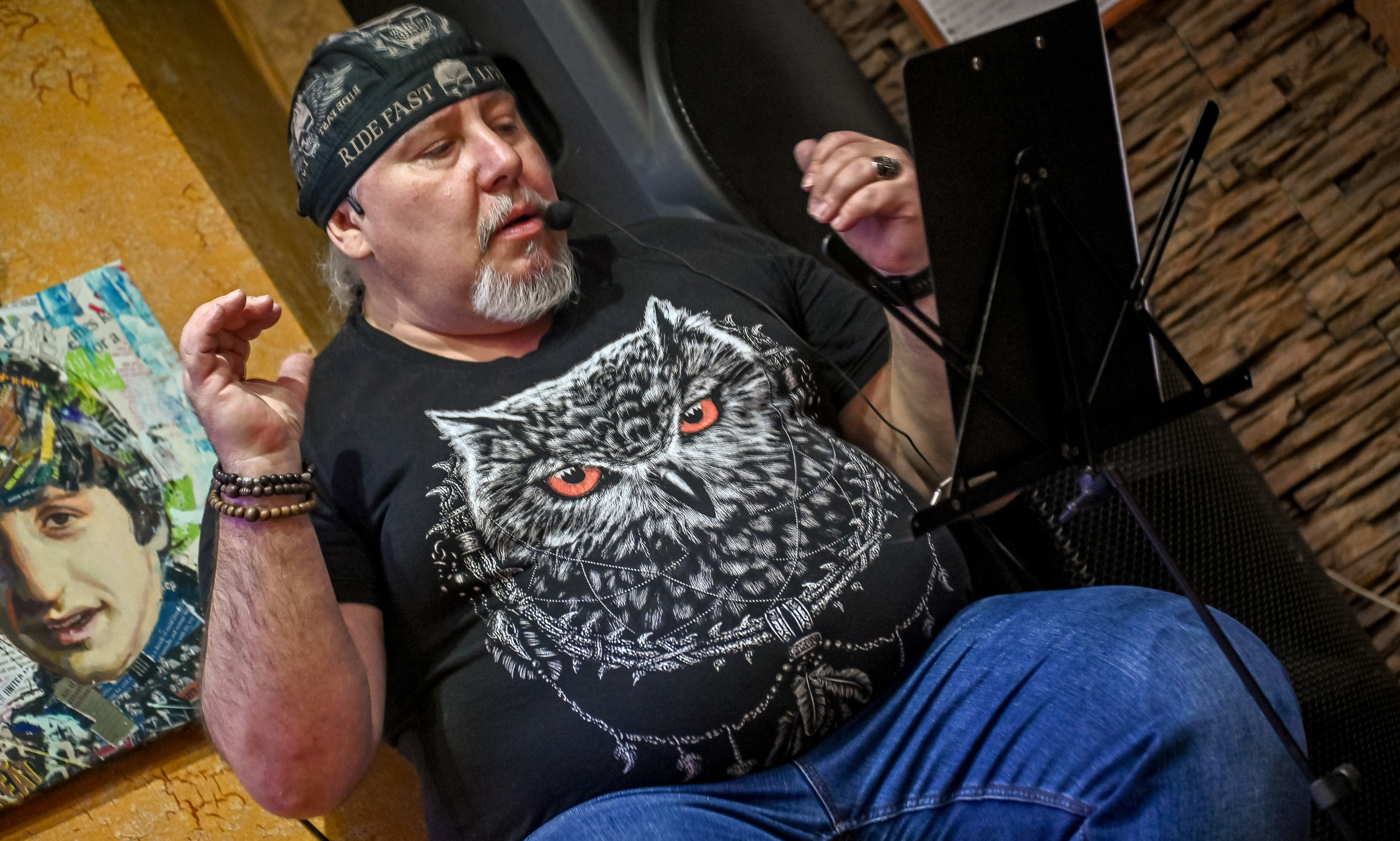 Творческий вечер Михаила Гребенникова в РКС «БАZА 24». Репортажный профессиональный фотограф-любитель