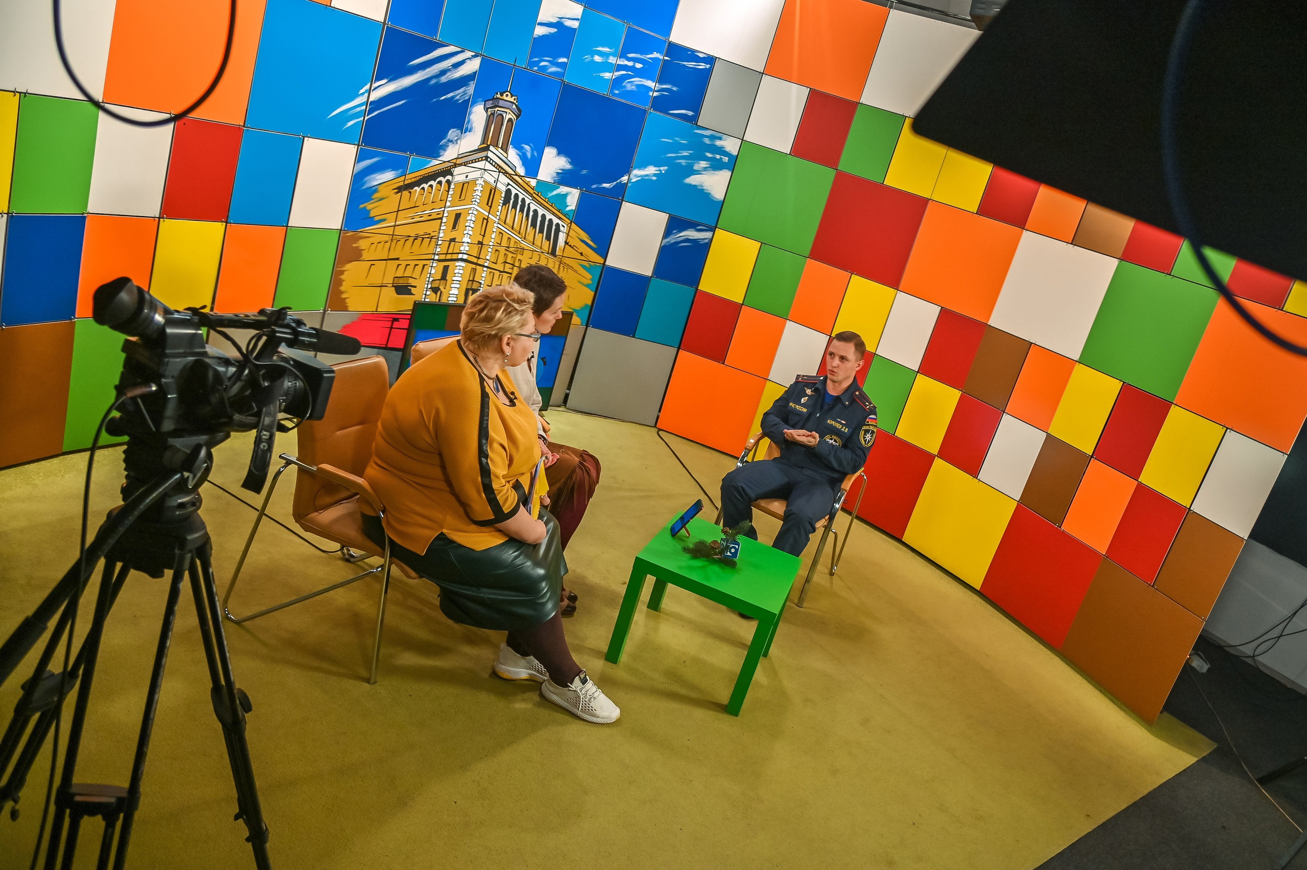 Самое время. Утро! Запись программы 19.12.2022. Репортажный профессиональный фотограф-любитель