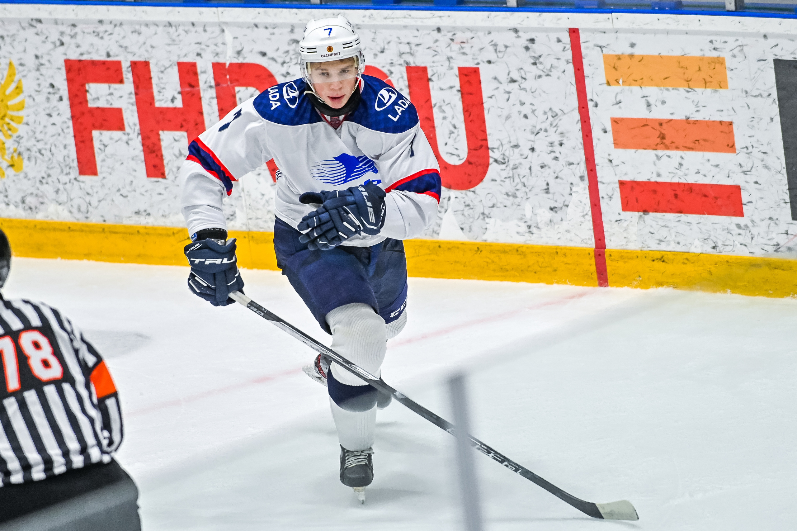 «Кузнецкие Медведи» — «Ладья» 06.01.2023. Репортажный профессиональный фотограф-любитель