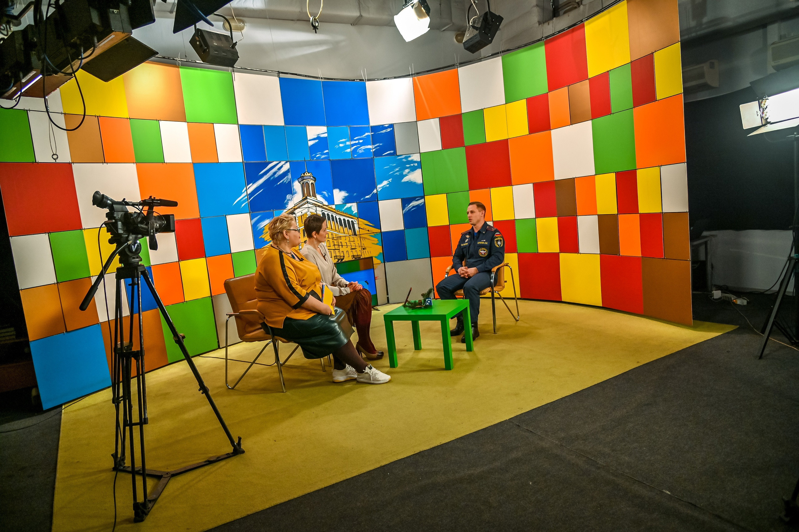 Самое время. Утро! Запись программы 19.12.2022. Репортажный профессиональный фотограф-любитель