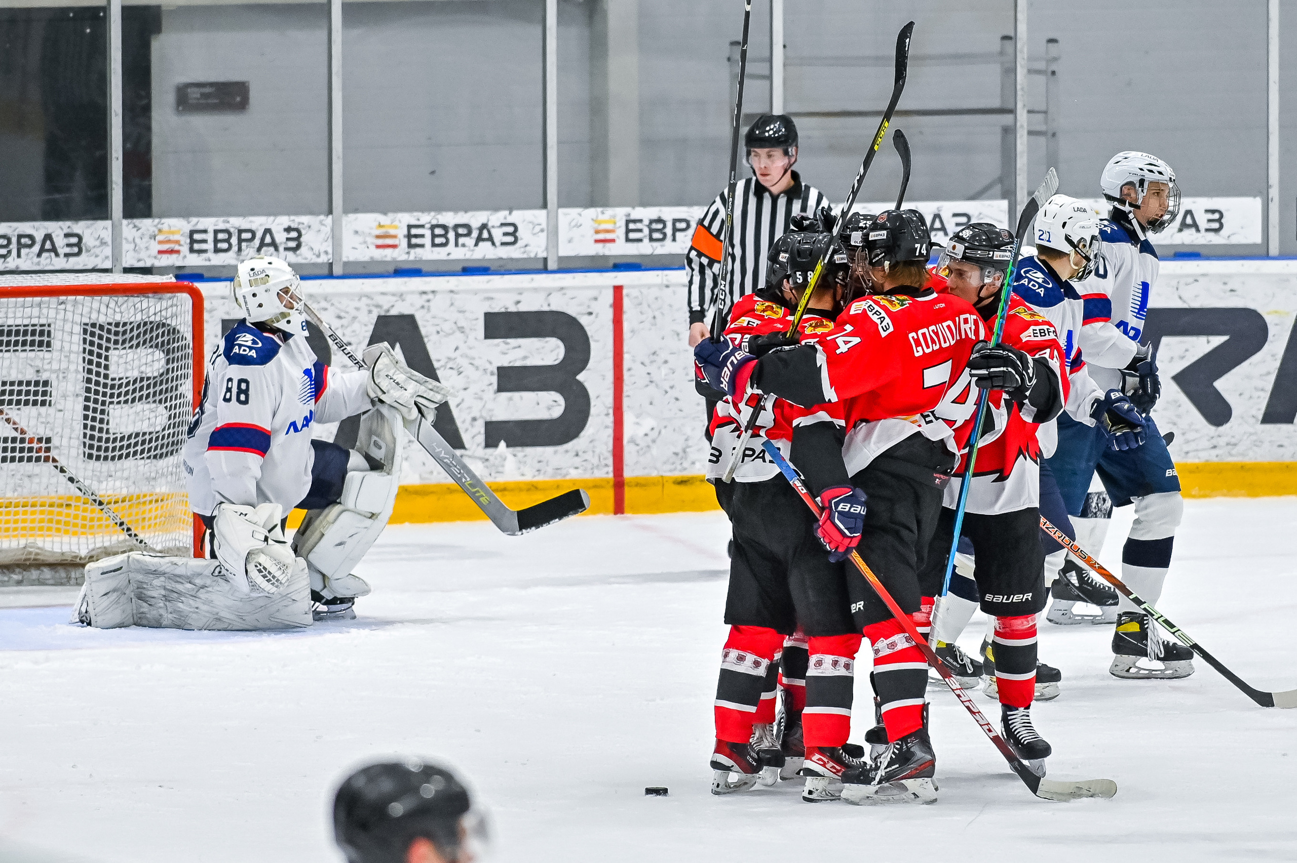 «Кузнецкие Медведи» — «Ладья» 06.01.2023. Репортажный профессиональный фотограф-любитель