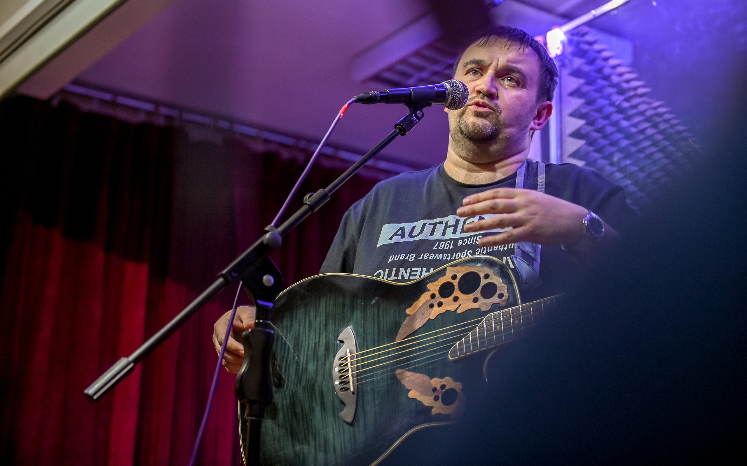 Творческий вечер Михаила Гребенникова в РКС «БАZА 24». Репортажный профессиональный фотограф-любитель