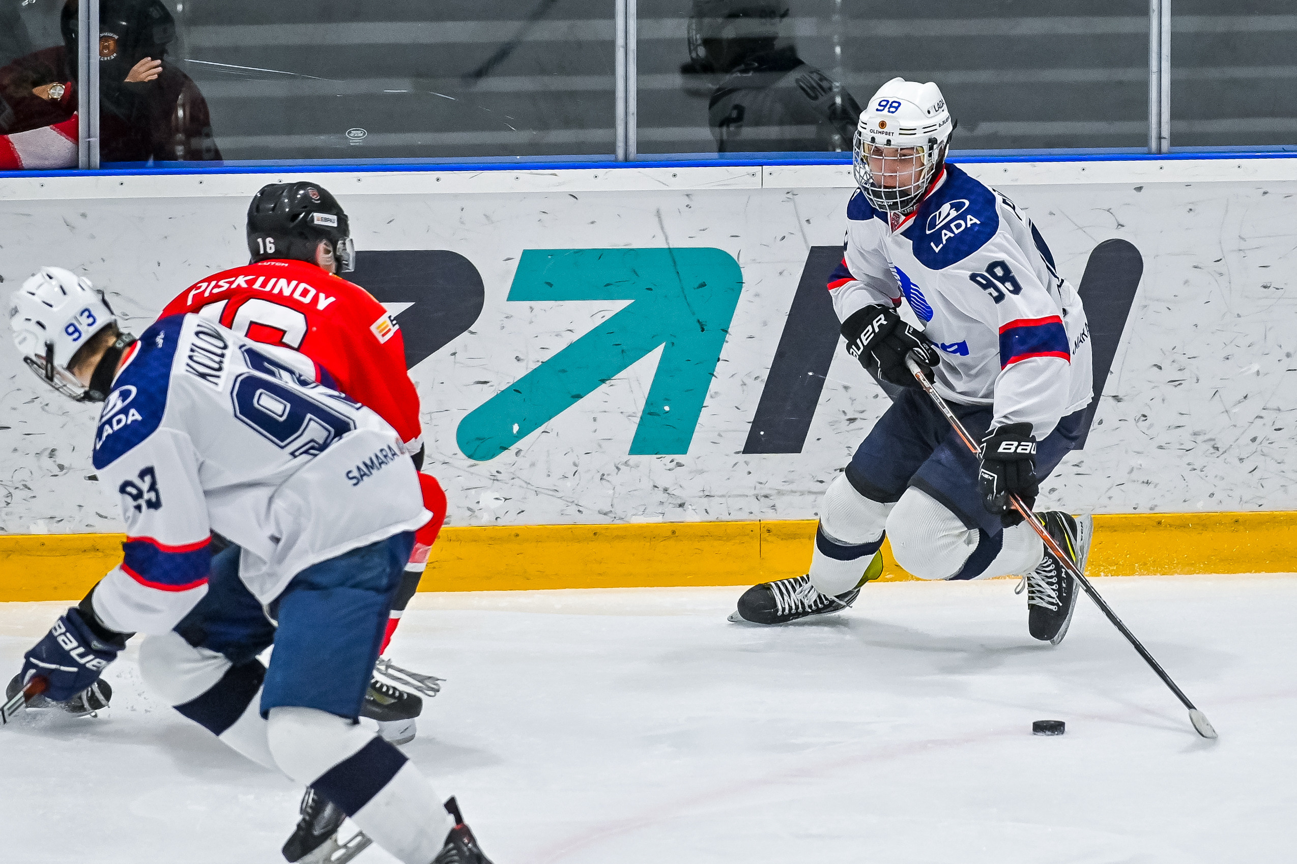 «Кузнецкие Медведи» — «Ладья» 06.01.2023. Репортажный профессиональный фотограф-любитель